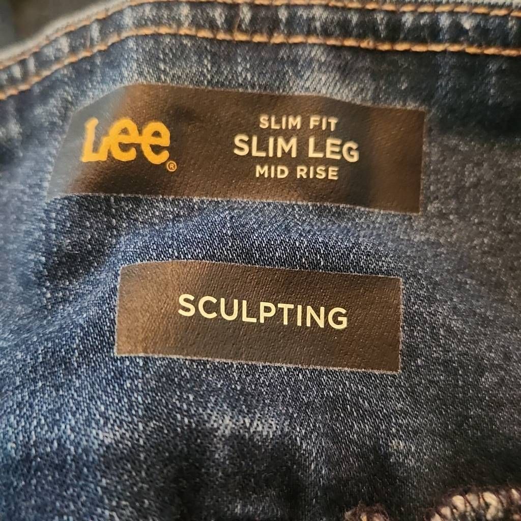 Lee Lee Women's Size 10 Medium Blue Slim Fit Slim Leg Mid Rise Sculpting Jeans Size 32" / US 10 / IT 46 - 2 Thumbnail