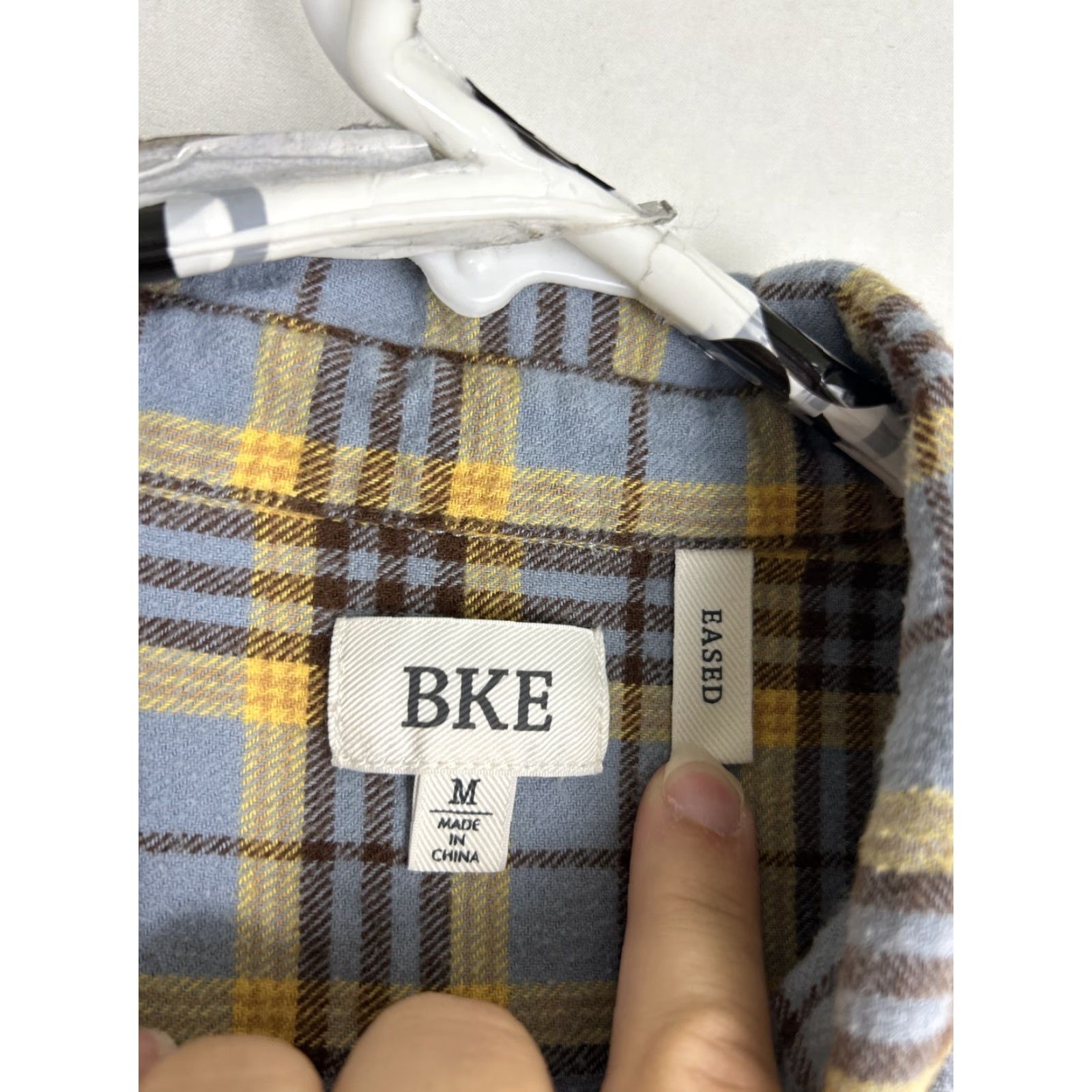 Vintage BKE Womens Long Sleeve Flannel Button-Up Plaid Blue Brown Ombre M Shirt Womens Size M / US 6-8 / IT 42-44 - 6 Thumbnail