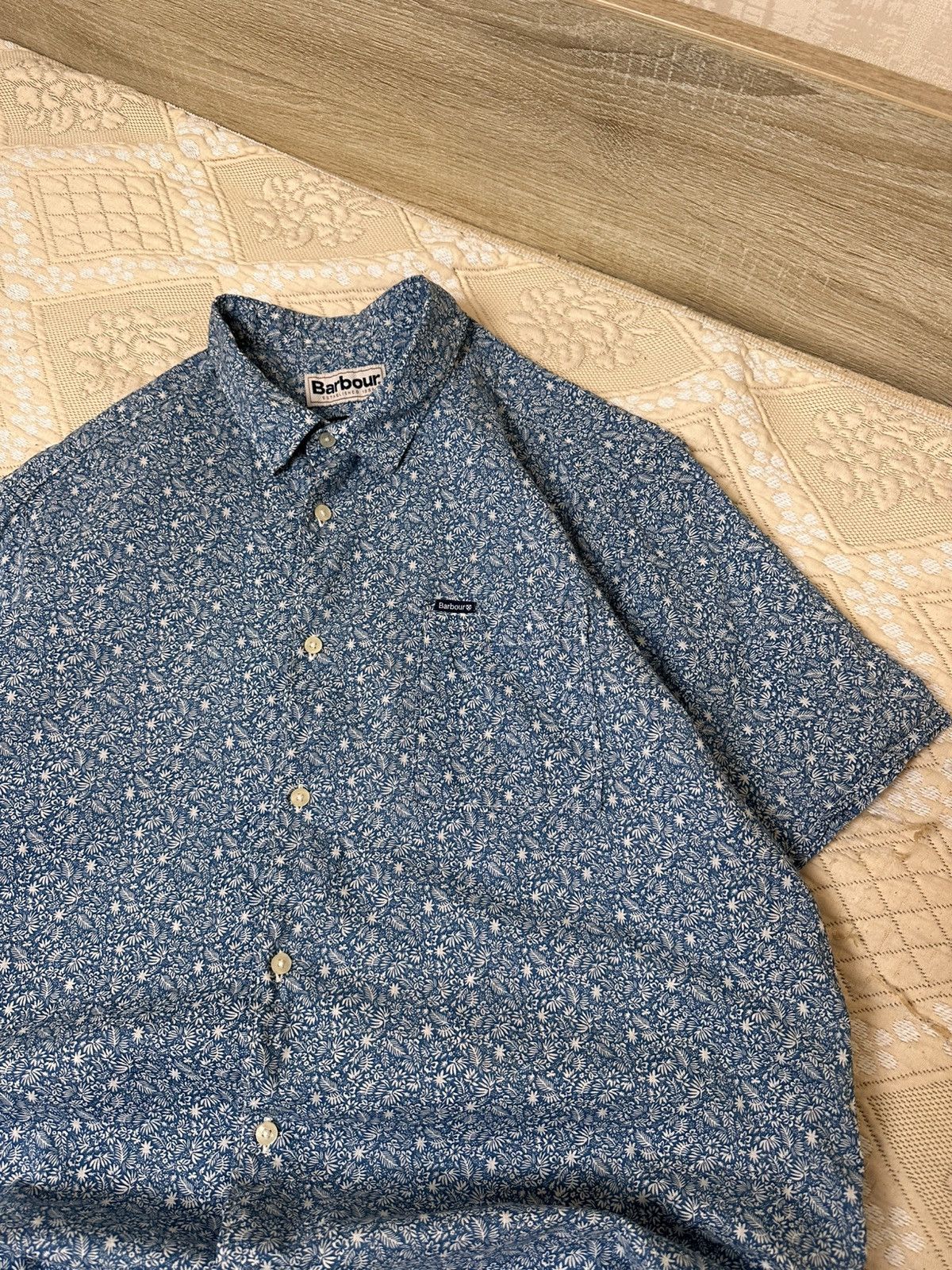 Barbour 🔥 Barbour Floral Print Hawaiian Button Up Shirt Blue Mens Size US M / EU 48-50 / 2 - 1 Thumbnail