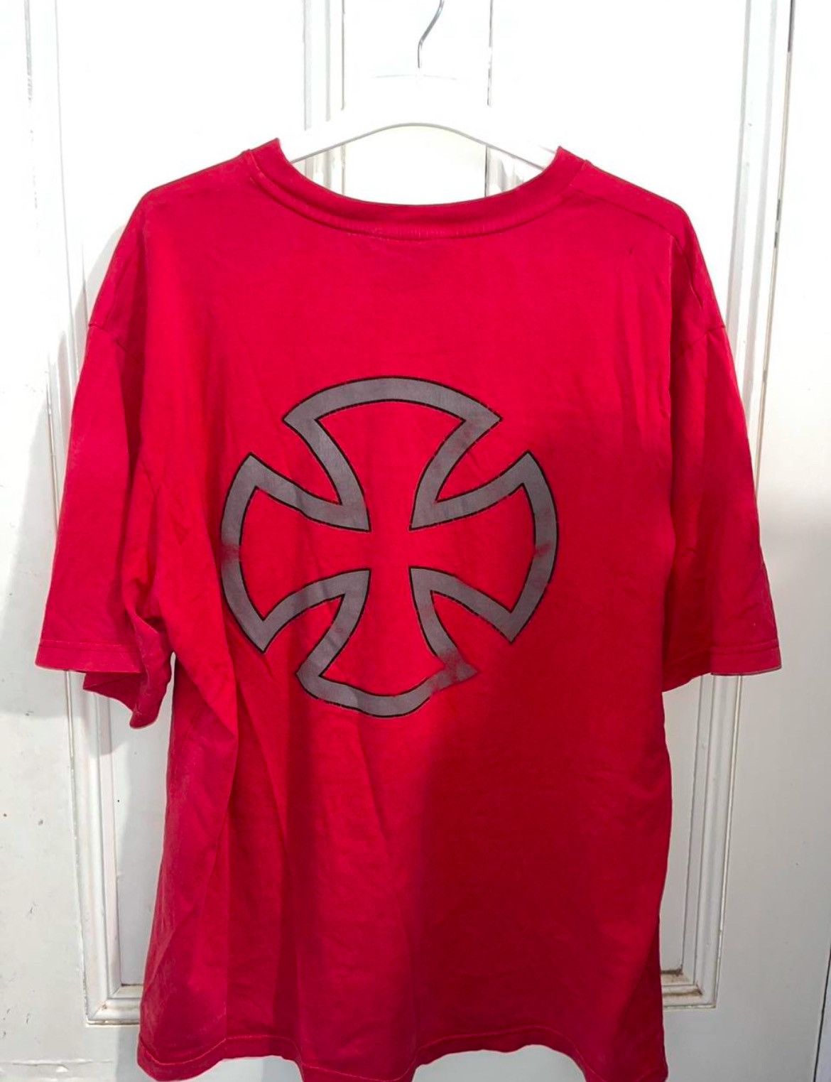 Independent Truck Co. red logo tee Size XL / US 12-14 / IT 48-50 - 2 Thumbnail