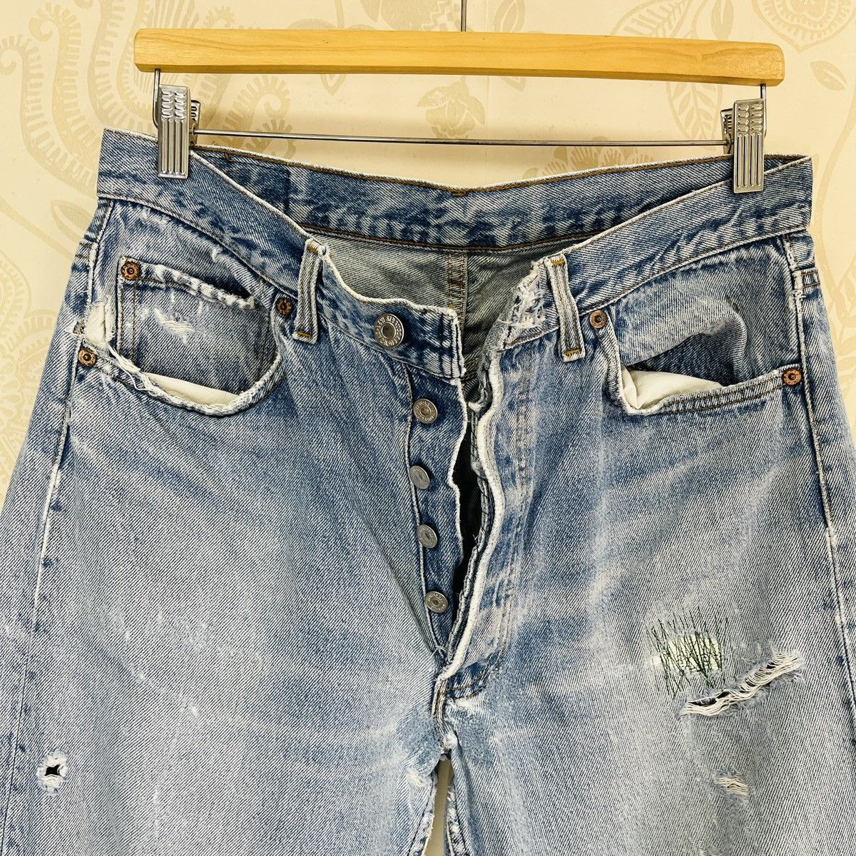 Levi's Vintage Clothing Distressed Levis 501 Vintage Denim Jeans Size US 30 / EU 46 - 21 Thumbnail