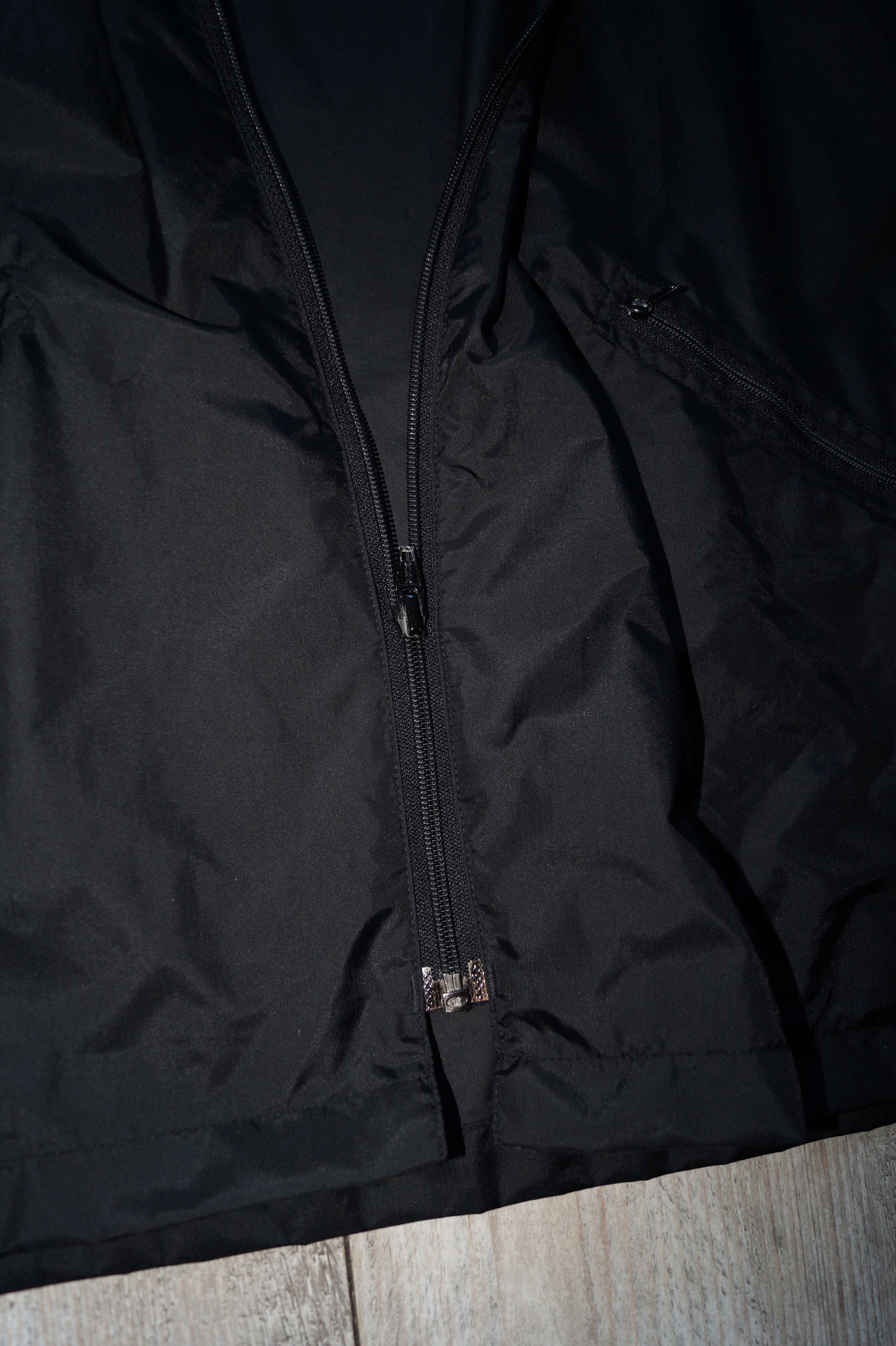 Adidas Rare x Vintage x 90's x Adidas Classic x Rain Jacket x M Size US M / EU 48-50 / 2 - 11 Thumbnail