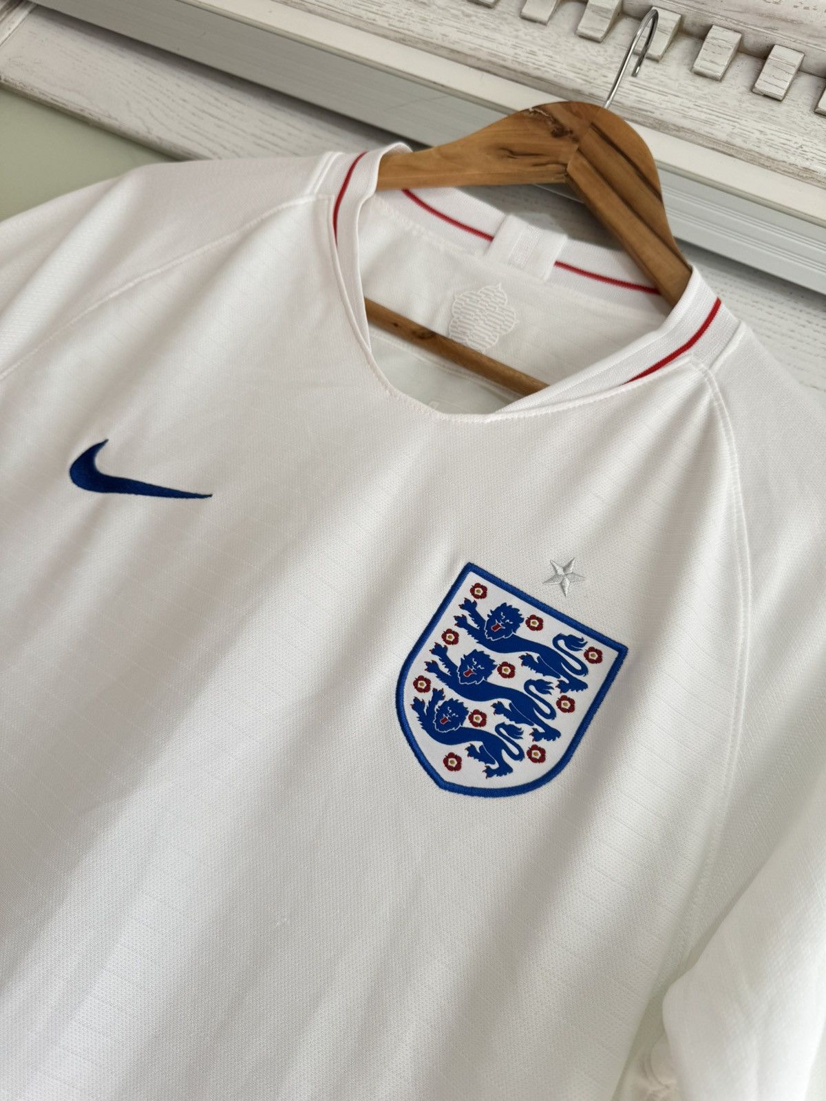 Nike England 2018-2019 Home Soccer Jersey Football Kit Shirt Size US L / EU 52-54 / 3 - 5 Thumbnail