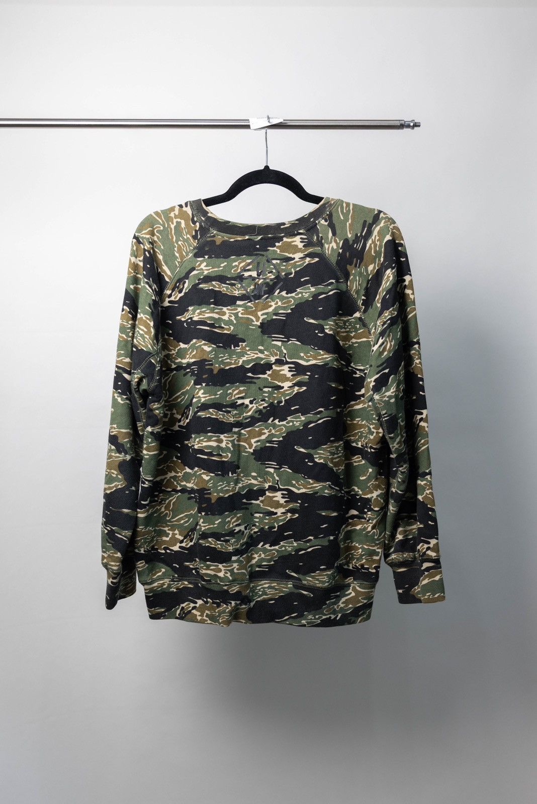 Undefeated Undefeated Tiger Stripe Camo Sweatshirt Size US S / EU 44-46 / 1 - 2 Thumbnail