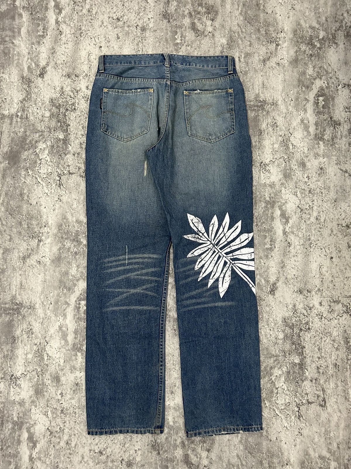 Body Glove × If Six Was Nine × Japanese Brand Japanese Brand Body Glove Distressed leaf Jeans Size US 32 / EU 48 - 2 Thumbnail