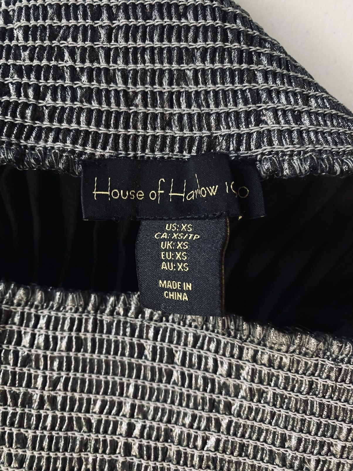 House of Harlow House of Harlow 1960 Metallic Gunmetal Pleated Maxi Skirt XS Size 26" / US 2 / IT 38 - 5 Thumbnail
