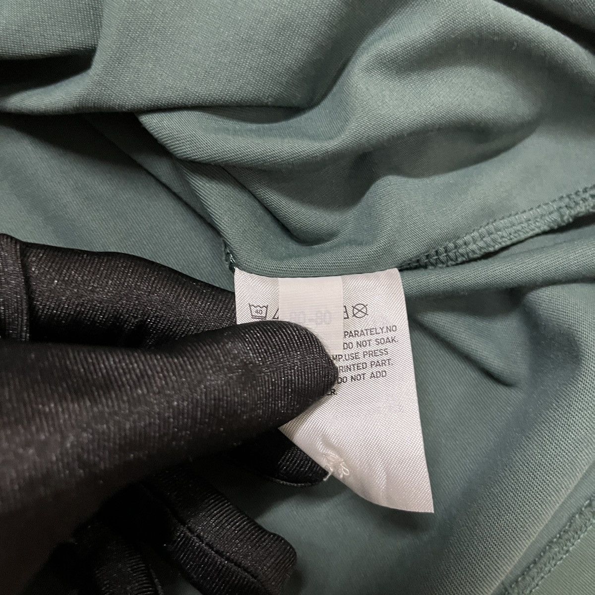 Japanese Brand × Uniqlo Uniqlo Airism Button Up Shirt Size US M / EU 48-50 / 2 - 8 Thumbnail