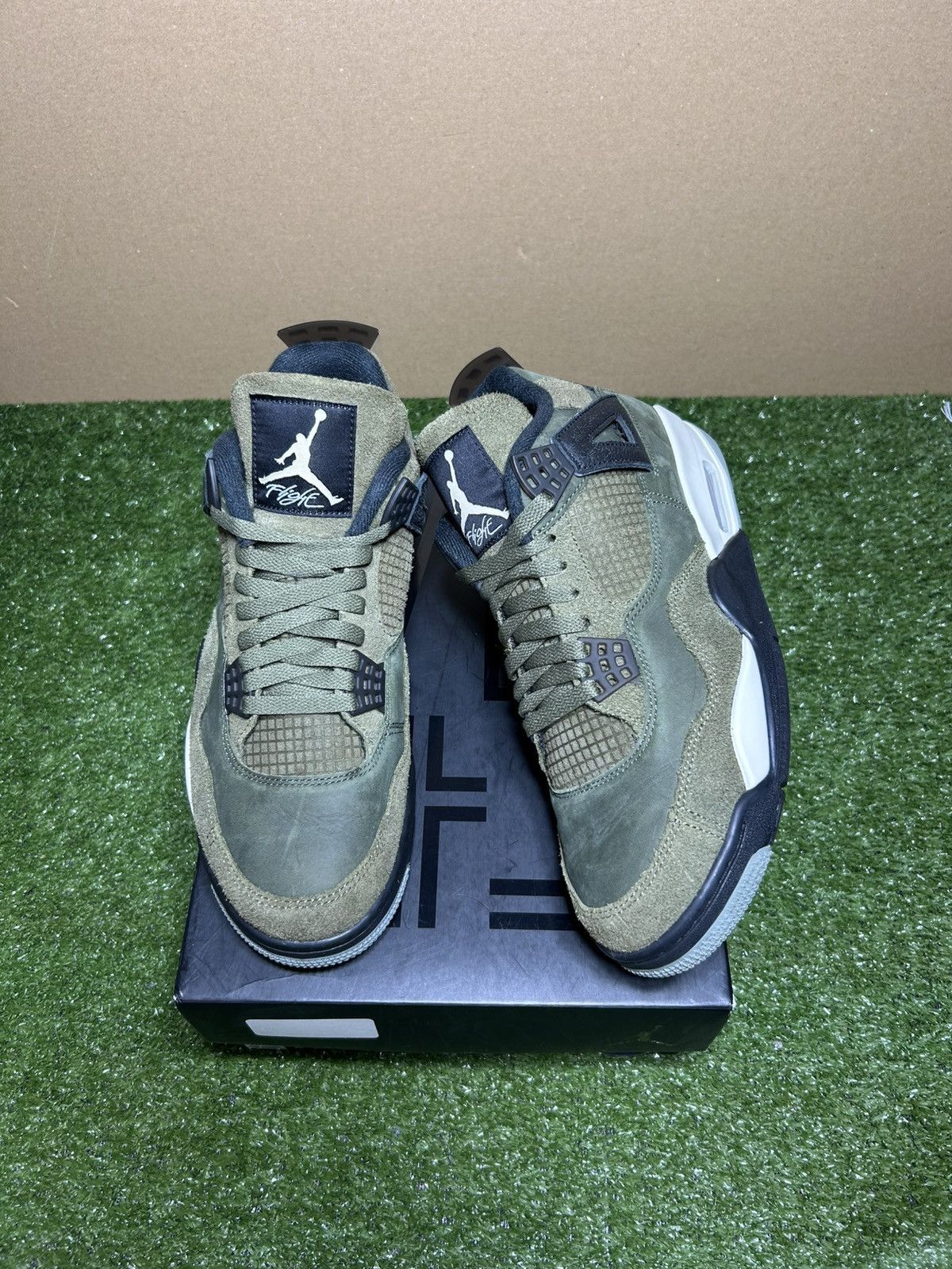 Jordan Brand Jordan 4 Olive green Size US 10 / EU 43 - 1 Thumbnail
