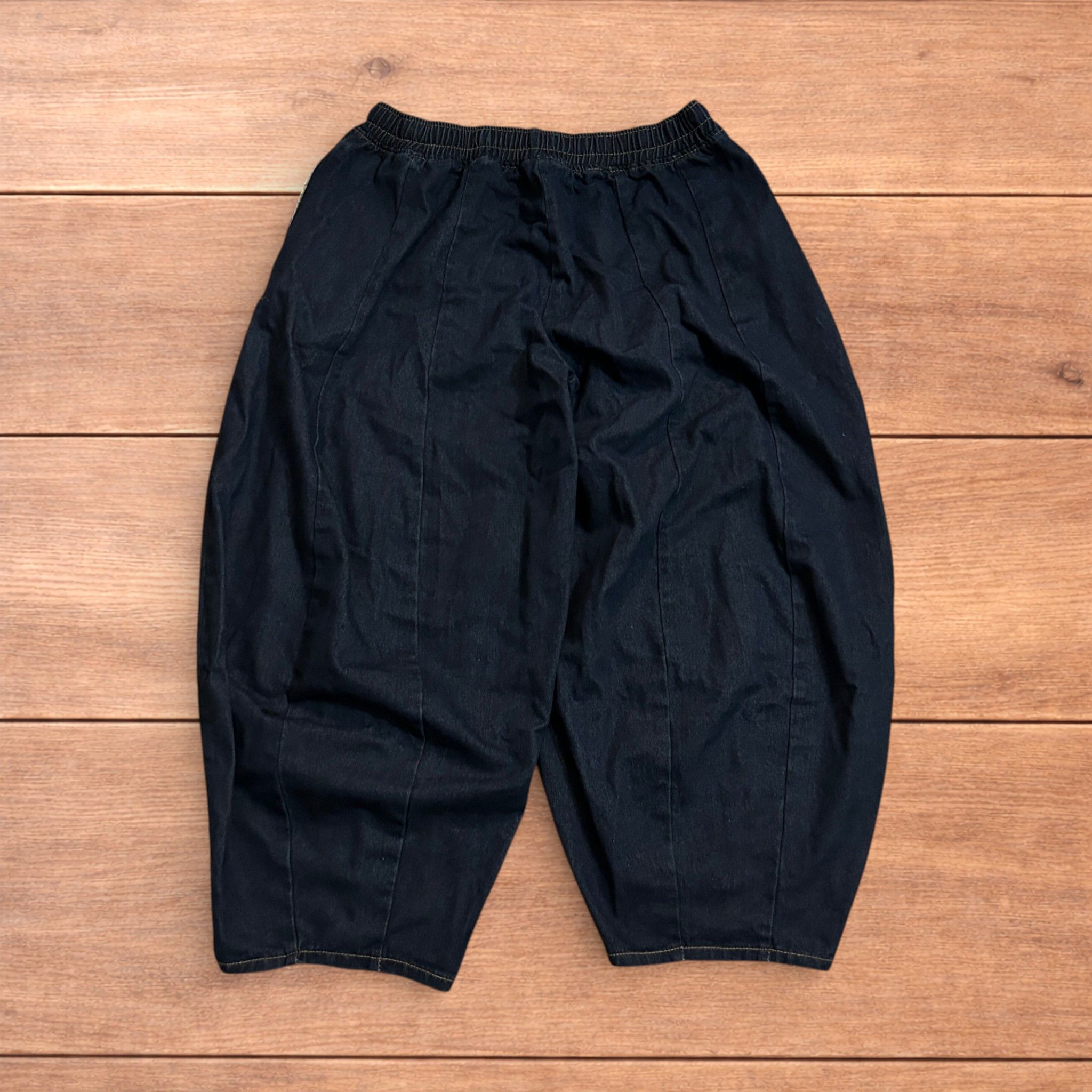 Japanese Brand Super baggy wide leg balloon fit jeans in dark blue wash. Size US 36 / EU 52 - 2 Thumbnail