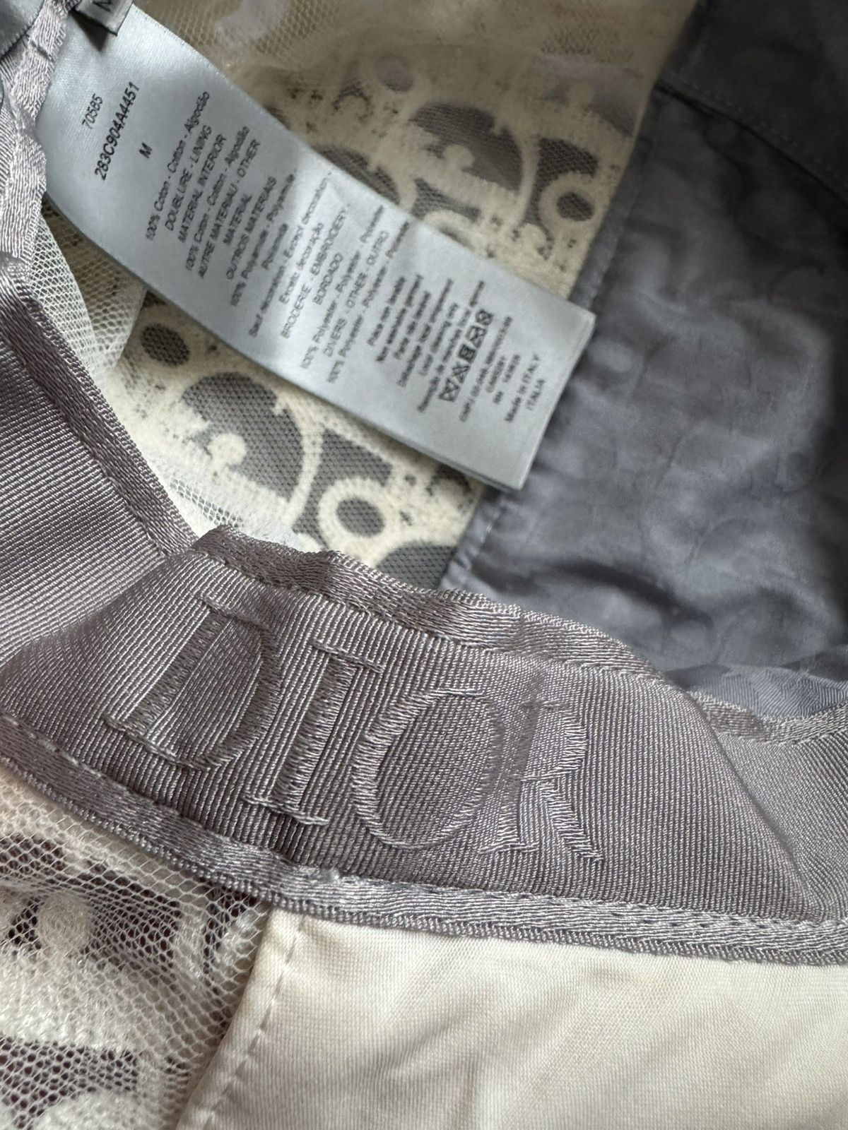 Dior DIOR bucket hat check sizes in photos and by tape measure Size ONE SIZE - 9 Thumbnail