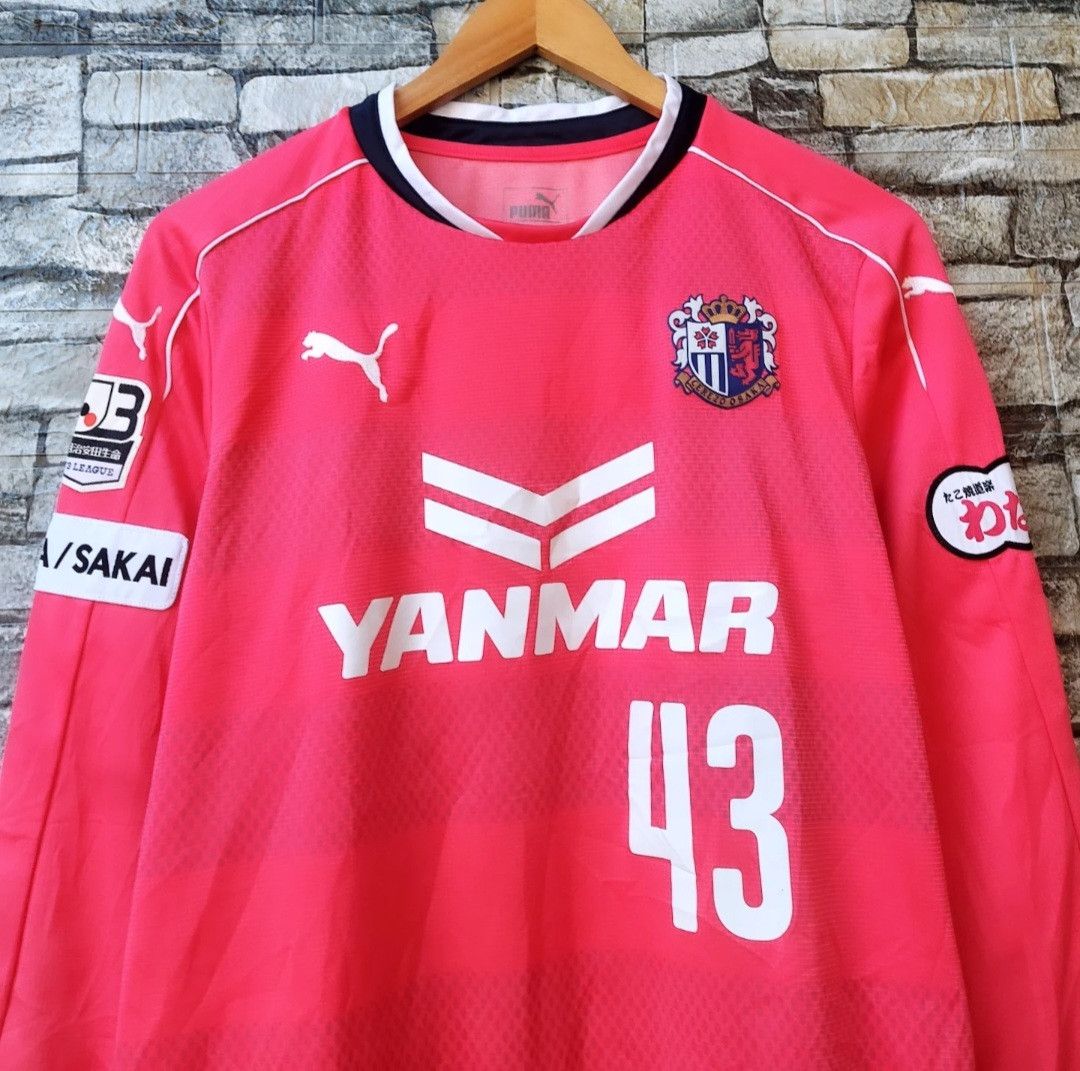 Puma 2016 CEREZO OSAKA HOME JERSEY Size US M / EU 48-50 / 2 - 5 Thumbnail