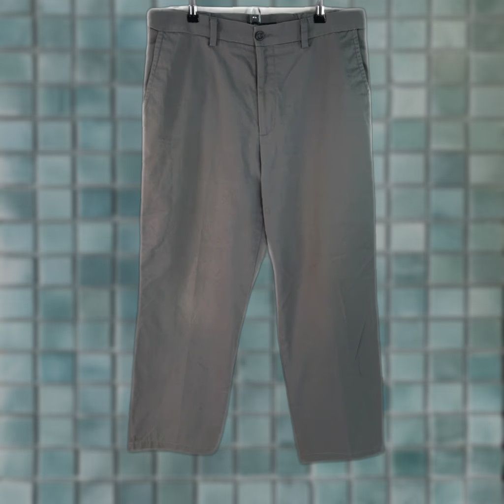 Dockers Dockers Mens Dress Pants Gray Flat Front Classic Fit 34X28 Pants Size US 34 / EU 50 - 1 Thumbnail