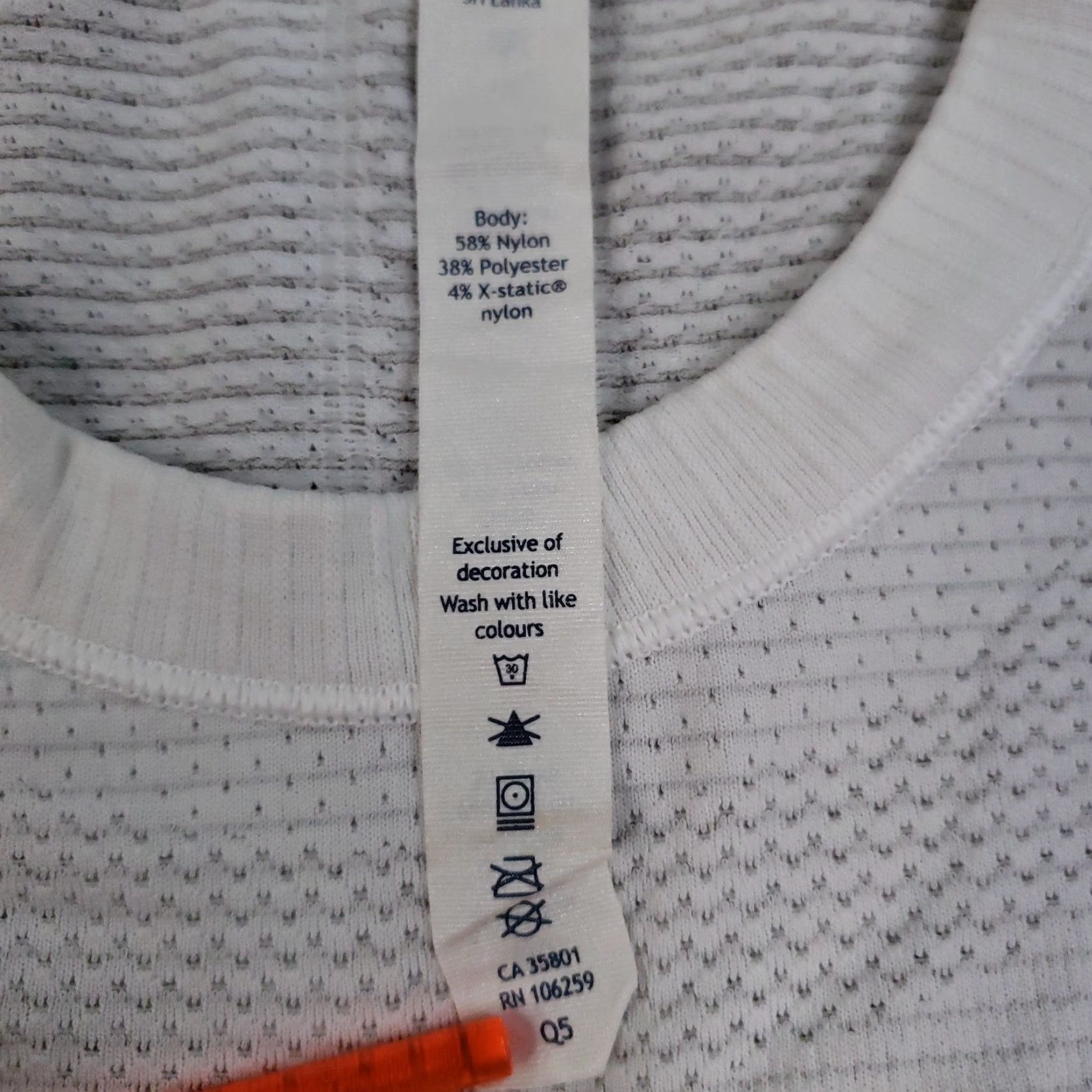 Lululemon Lululemon Shirt Womens 6 White Seamless Silverescent Athletic Tee Running Top Shirt Womens 6 White Seamless Silverescent Athletic Tee Running Top Size M / US 6-8 / IT 42-44 - 7 Thumbnail