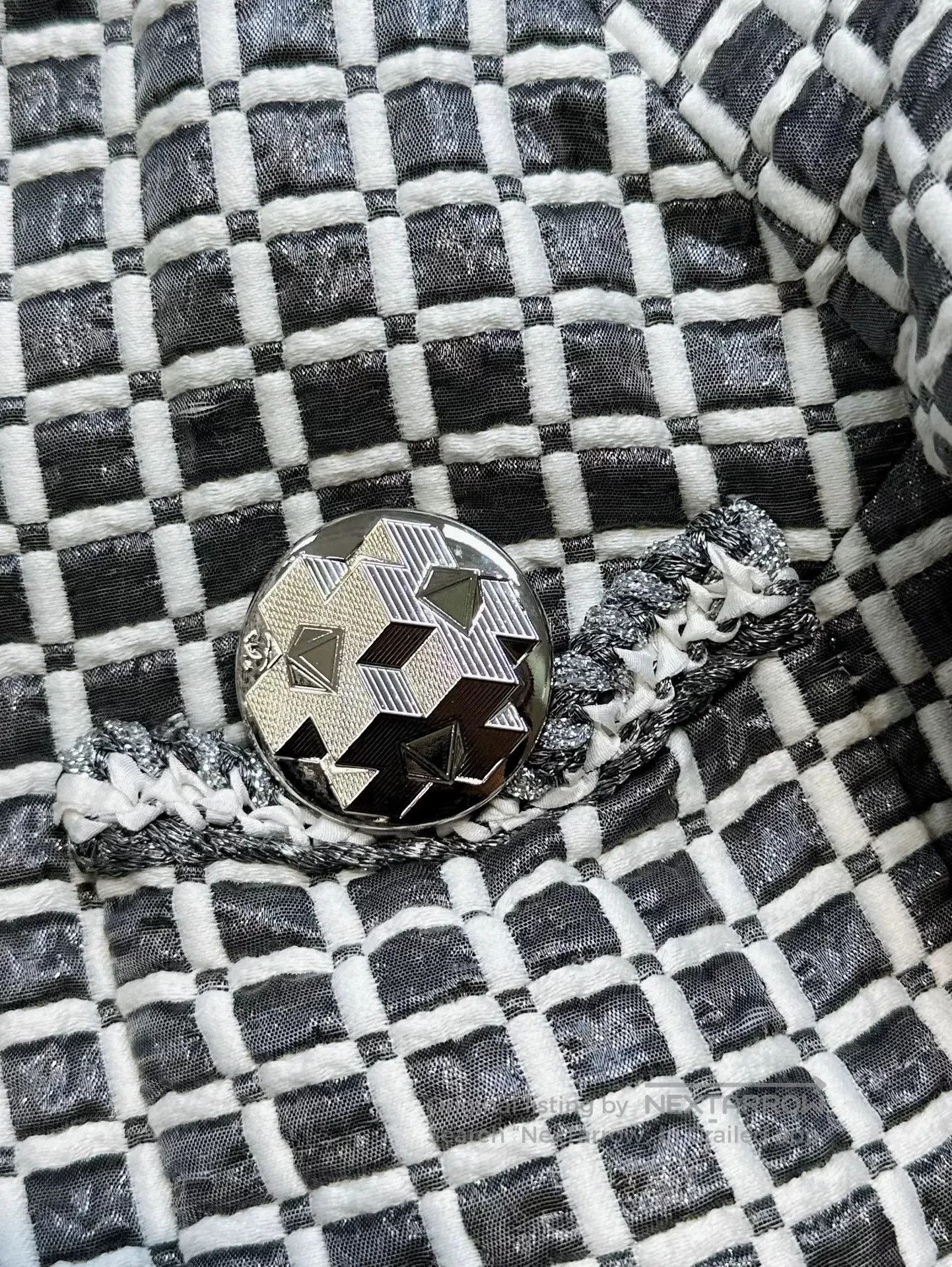 Chanel Chanel Gray White Plaid Short Jacket. Size US M / EU 48-50 / 2 - 3 Thumbnail