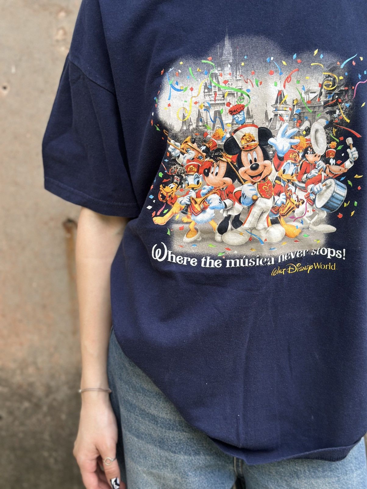 Disney VTG Disney T-shirts Big Logo Disney World Size L Dark Blue Size US L / EU 52-54 / 3 - 3 Thumbnail