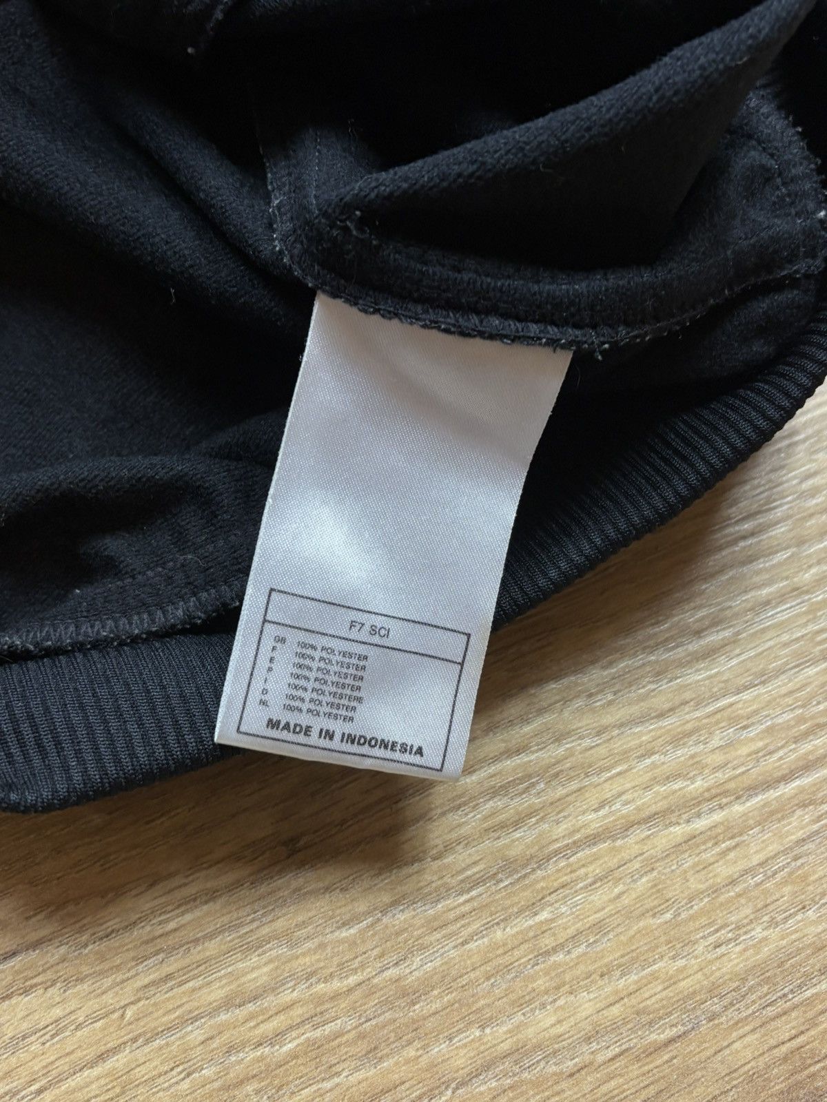 Nike 90s Nike Vintage Track Jacket Big Spellout Sleeve Logo Rare Size US L / EU 52-54 / 3 - 7 Thumbnail