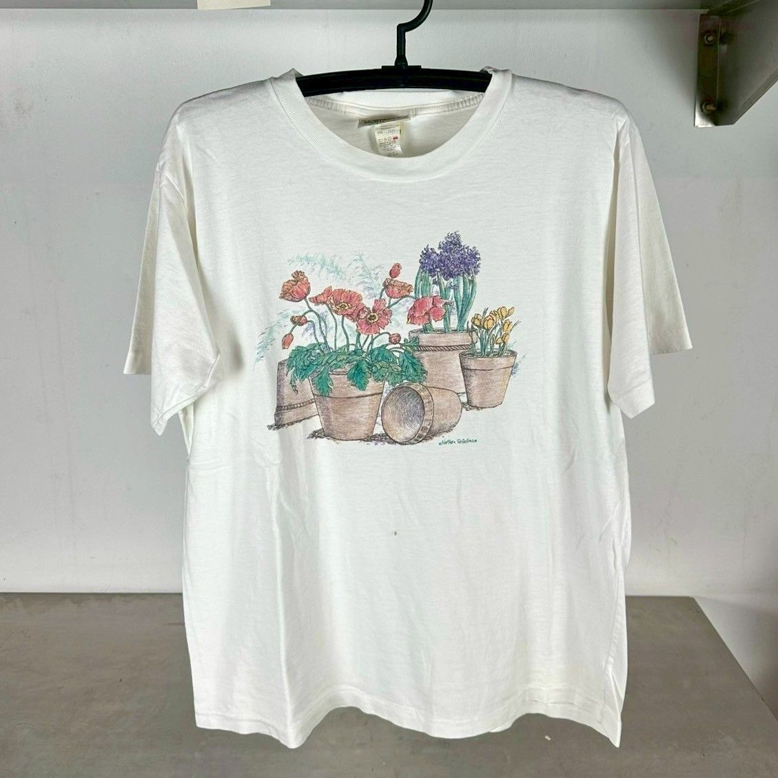 Vintage Vintage 90s Flower Pots Norther Reflection Artwork T-Shirt Size US L / EU 52-54 / 3 - 1 Thumbnail