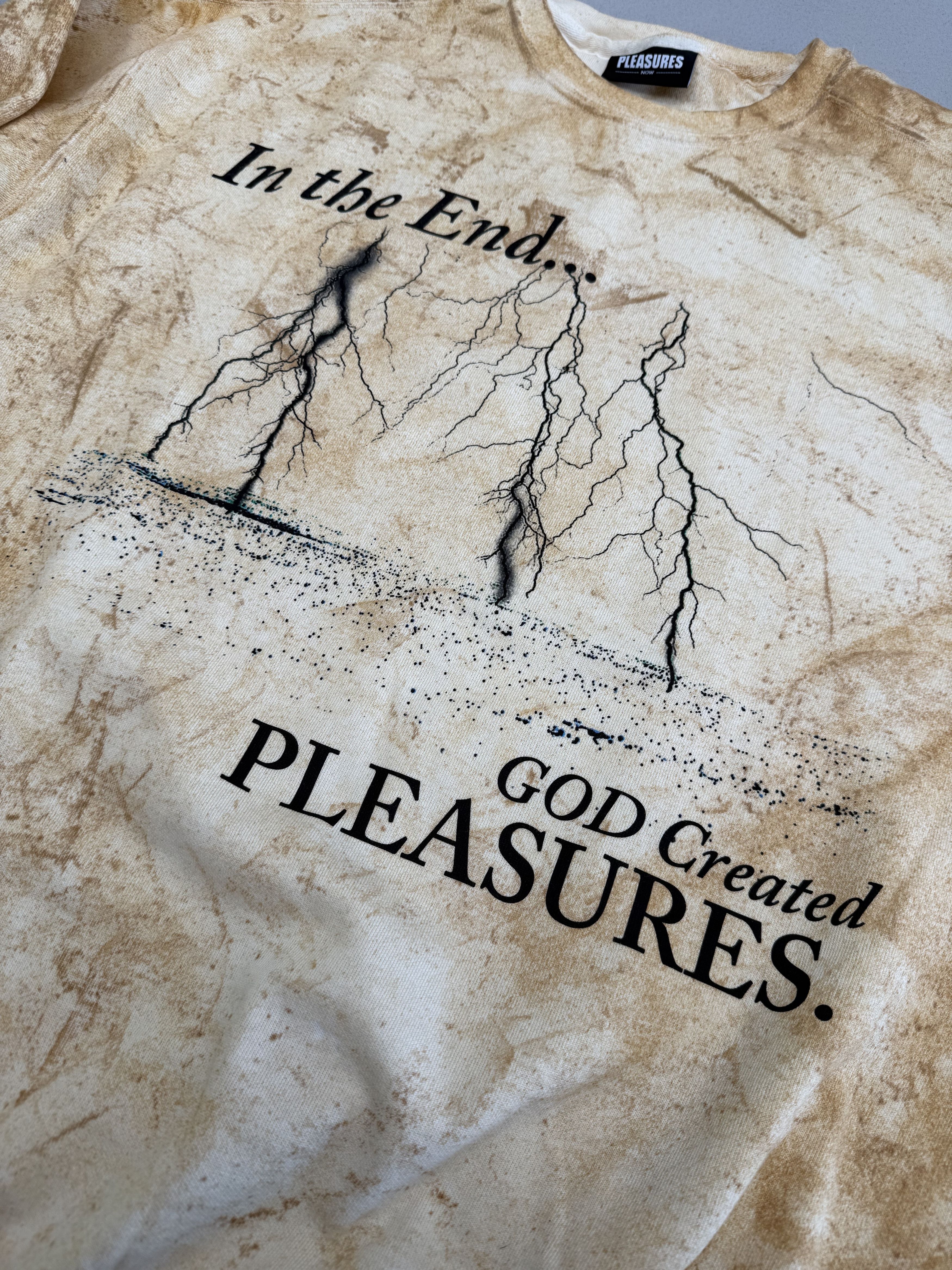 Pleasures End Times Crewneck Size US L / EU 52-54 / 3 - 1 Thumbnail