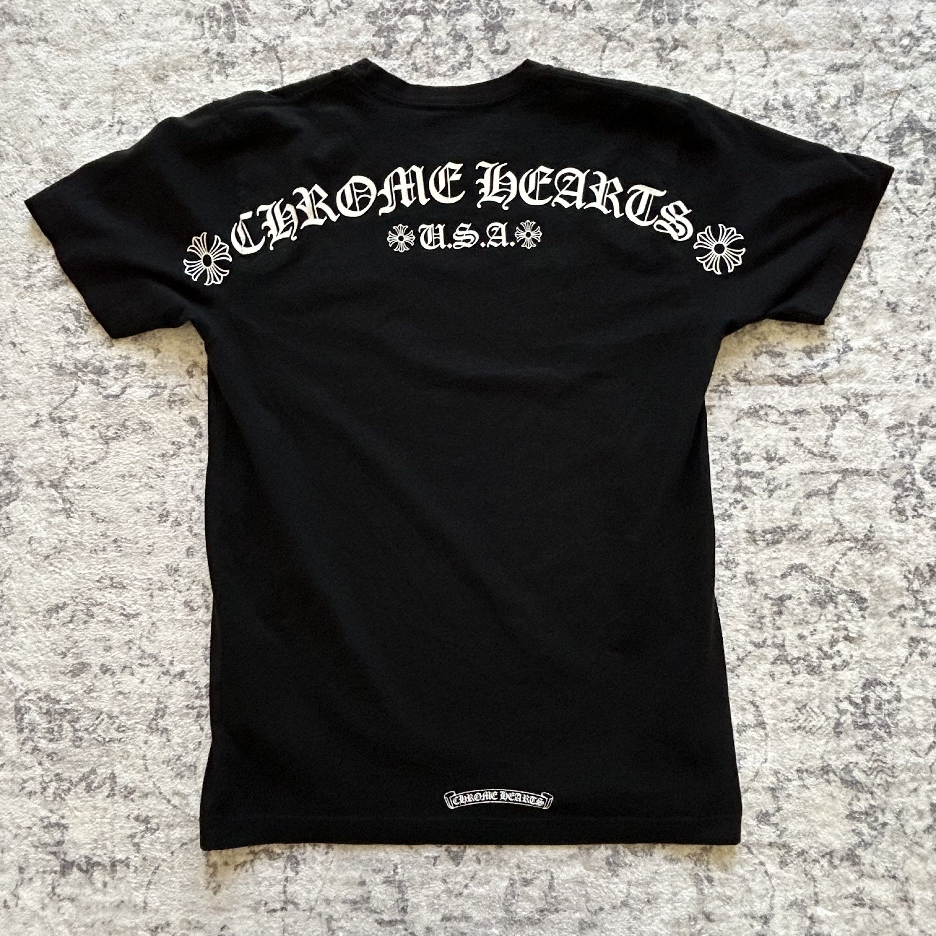CHROME HEARTS 】 アーチロゴ M Tシャツ ブラック USA Chrome Hearts