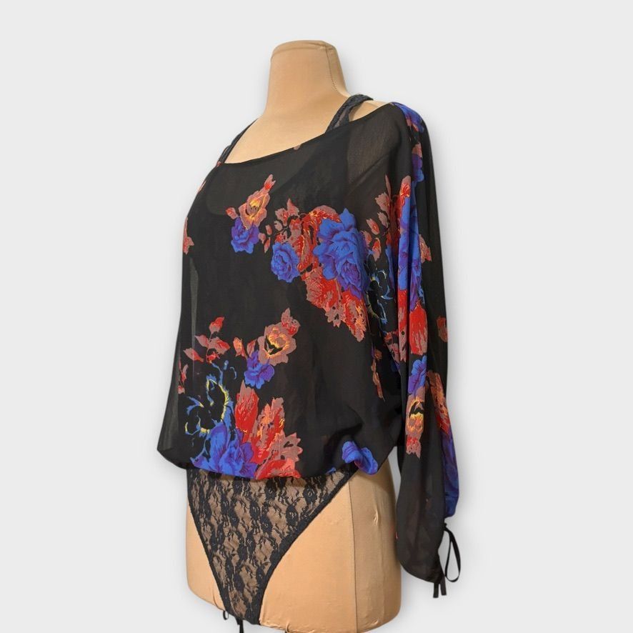 Free People Free People Over Under Floral Lace Thong Bodysuit Small Blac Size S / US 4 / IT 40 - 2 Thumbnail