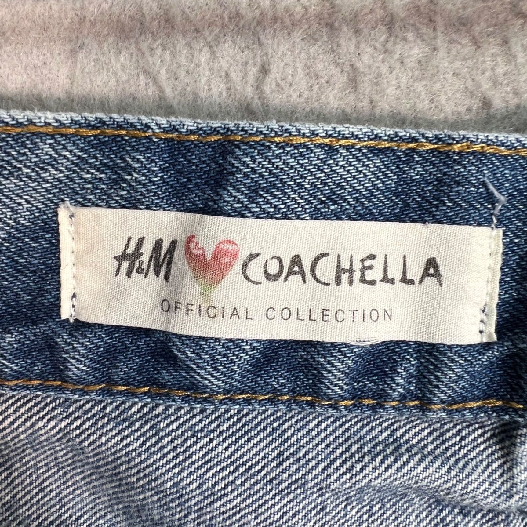 H&M H&M Coachella Mens Bermuda Shorts Regular Fit Denim Distressed Blue 32 Adult Mens Size US 32 / EU 48 - 3 Thumbnail