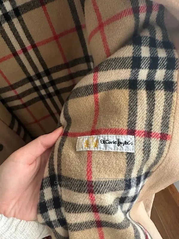 Burberry Burberry Beige Wool Long Coat for Women. Size M / US 6-8 / IT 42-44 - 5 Thumbnail