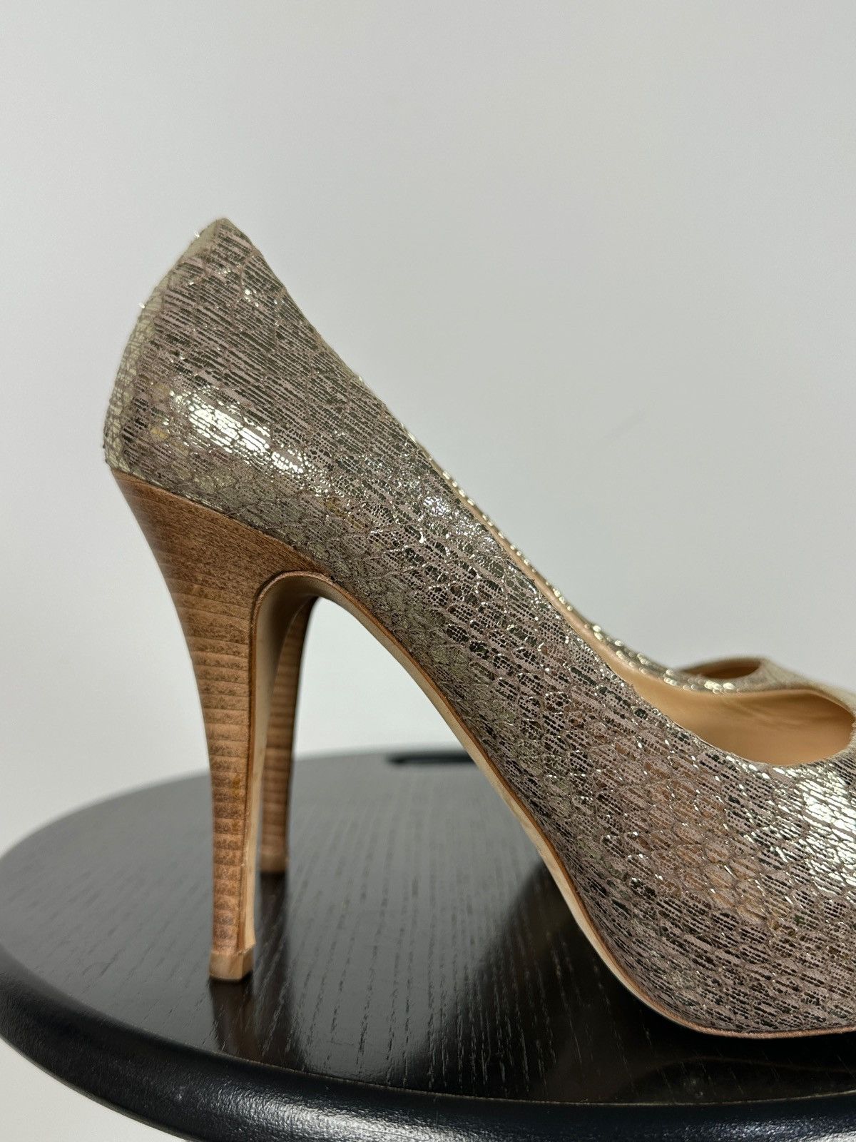 Giuseppe Zanotti Giuseppe Zanotti Gold Metallic Python Embossed Leather Pumps Size US 8 / IT 38 - 14 Thumbnail