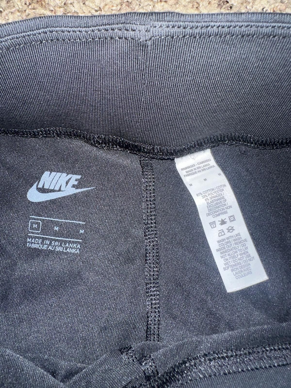 Nike Nike Sportswear Essential Women's Mid-Rise 10" Biker Shorts Size 32" / US 10 / IT 46 - 4 Thumbnail