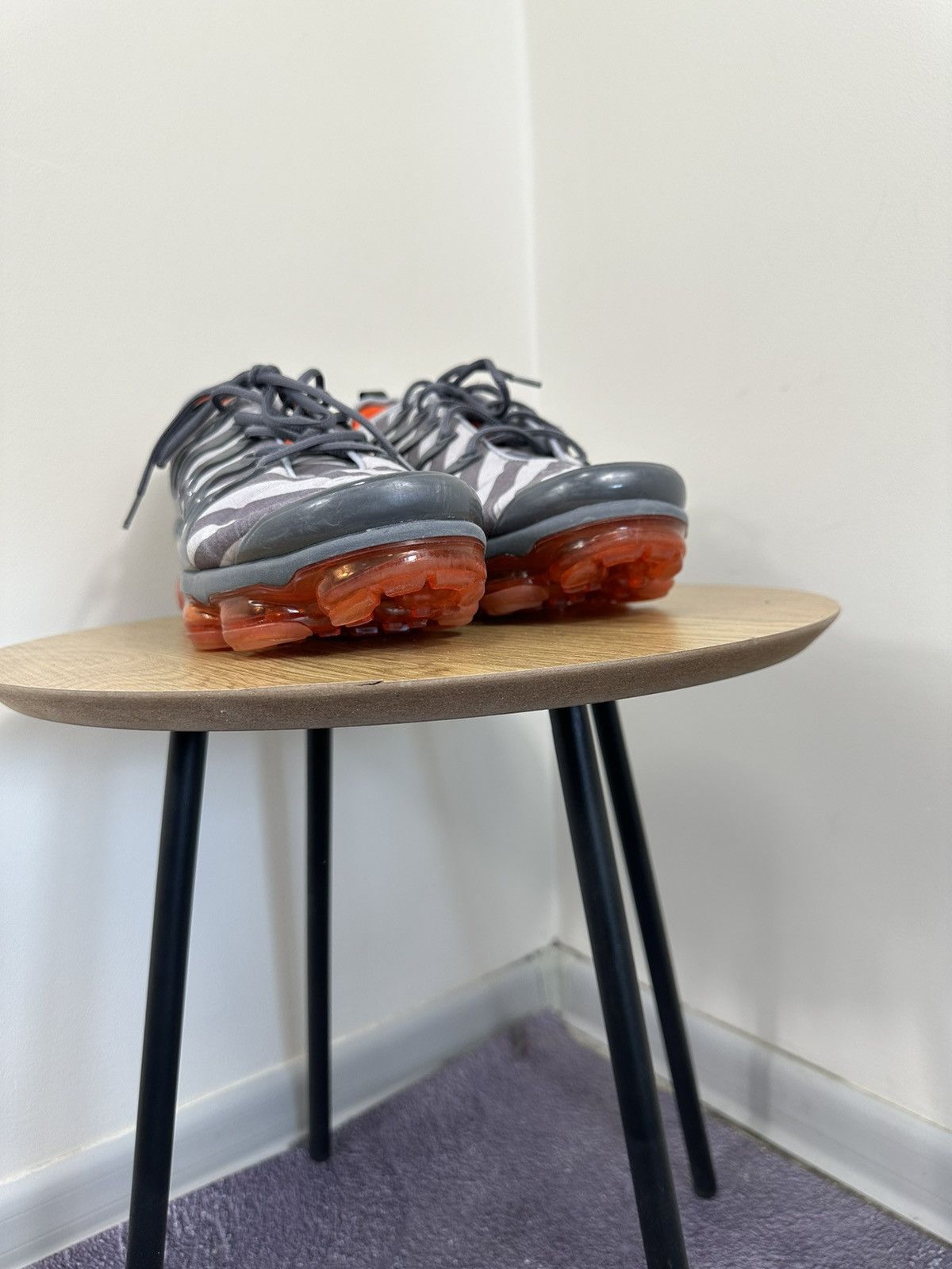 Nike Nike Air VaporMax Plus Wolf Grey Striped Sneakers Shoes Size US 12 / EU 45 - 3 Thumbnail