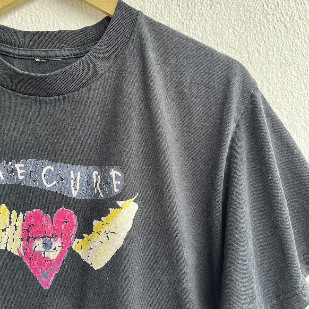 The Cure VINTAGE Y2K ROCK BAND THE CURE FADED PRINTED TSHIRT Size US L / EU 52-54 / 3 - 6 Thumbnail