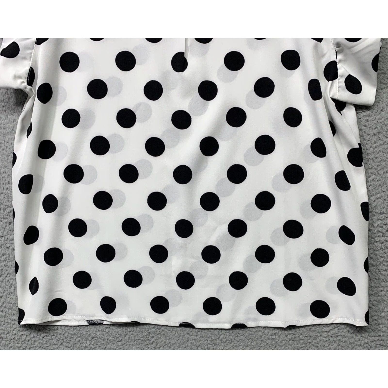 X-LARGE VINTAGE? NEW Women's Unbranded White Blouse Black Polka Dot XL (C-Measurements) NWOT Size XL / US 12-14 / IT 48-50 - 3 Thumbnail