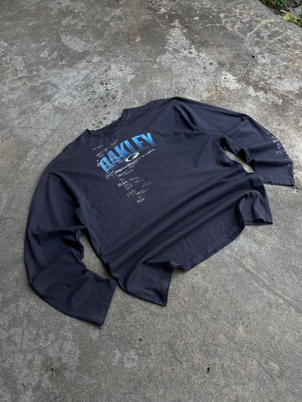 Oakley Crazy Vintage Oakley Software Long Sleeve Big Center Logo y2 Size US XL / EU 56 / 4 - 2 Thumbnail
