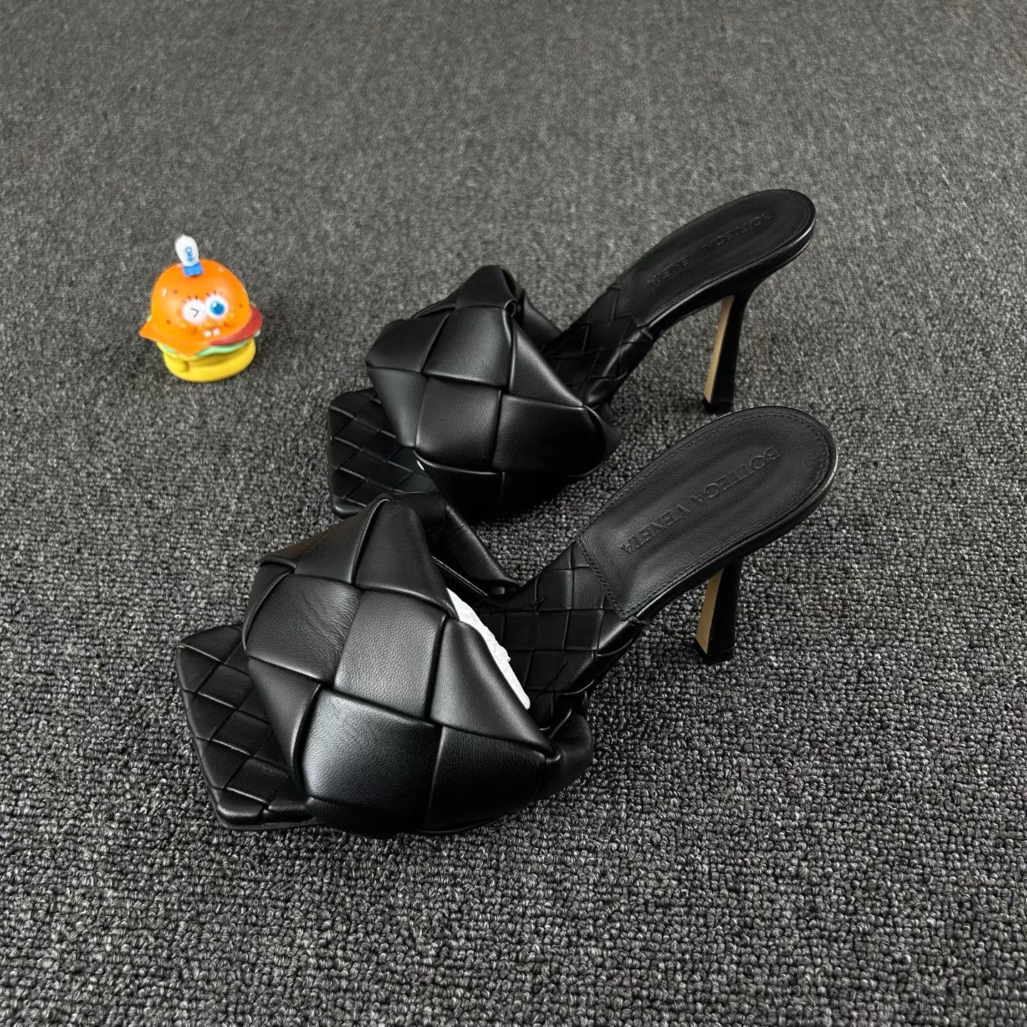 Bottega Veneta Bottega Veneta Black Woven Heels 36 HB6741 Size US 5.5 / IT 35.5 - 1 Thumbnail