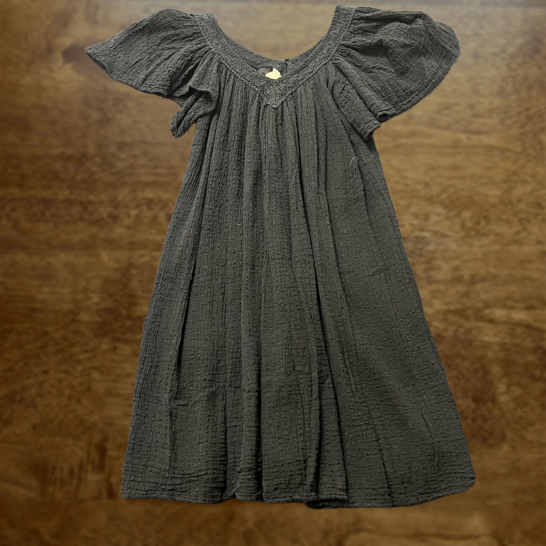 Vintage VINTAGE AMERICAN VINTAGE Dress Womens One Size Black Textured Scoop Neck Flutter Sleeve Boho Trapeze Size ONE SIZE - 1 Thumbnail