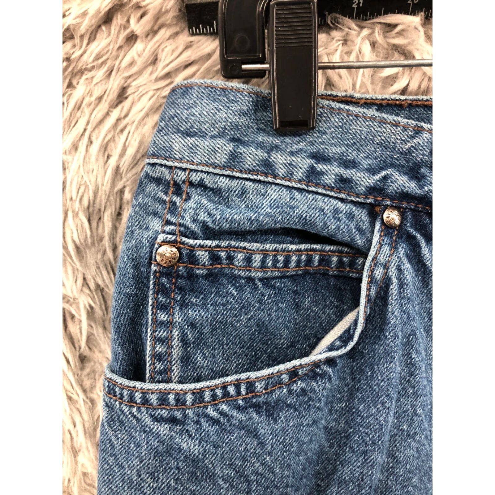 Levi's VINTAGE Levi's Jeans Size 22 34x30 Womens Blue High Rise Taper Mom Levi's 500 Series Regular Denim 5-Pocket Mens Womens Girls Size 40" / US 18 - 5 Thumbnail