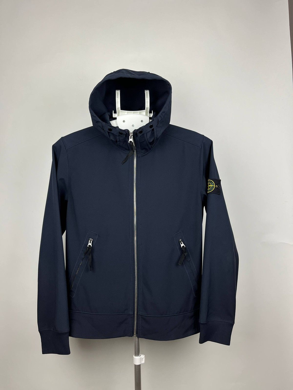 Stone Island Stone Island Light Soft Shell R Jacket Navy Hooded Zip Size US M / EU 48-50 / 2 - 1 Thumbnail