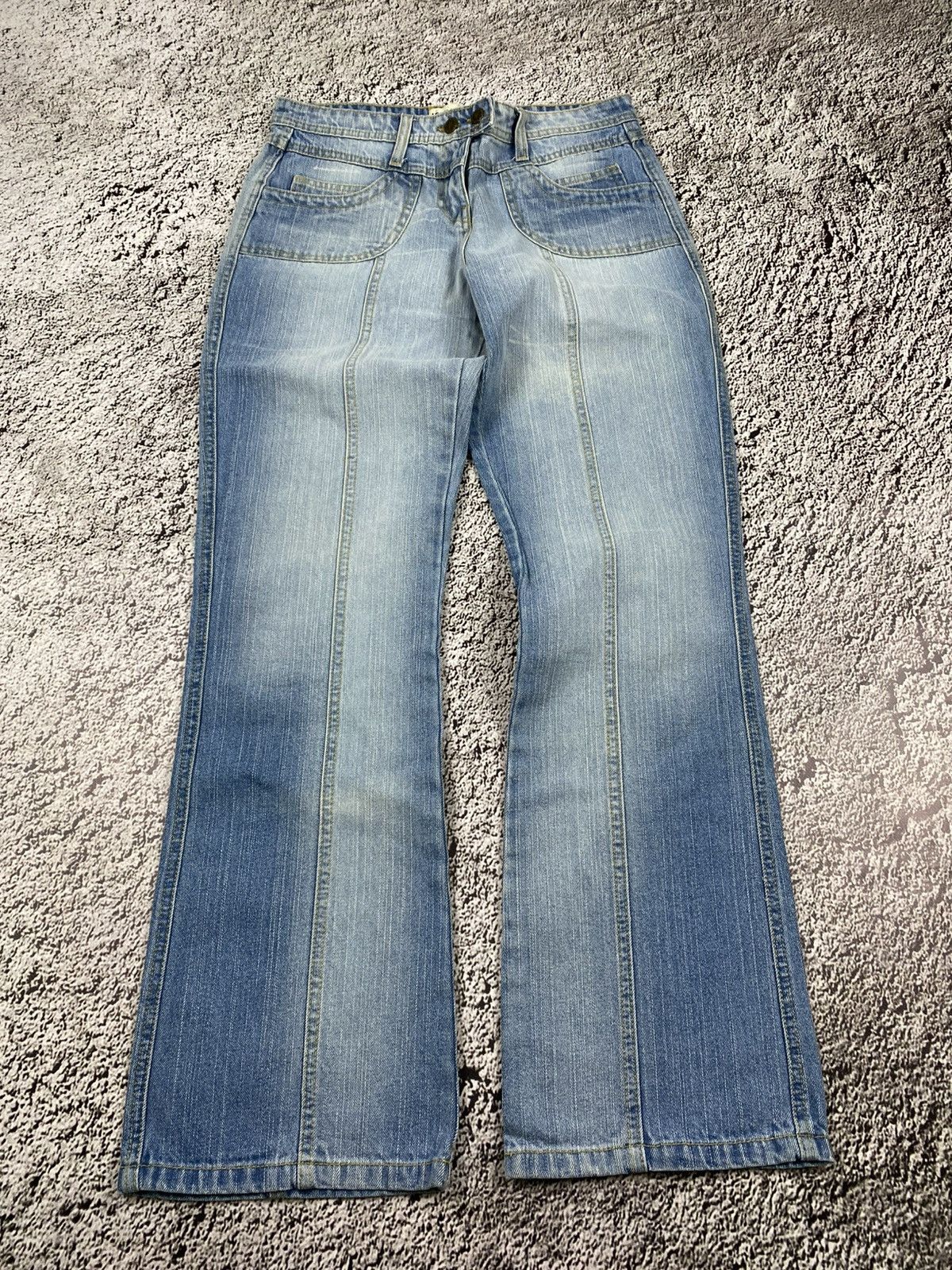 Vintage Vintage Y2K 00s style bootcut faded jeans streetwear Size 30" / US 8 / IT 44 - 2 Thumbnail