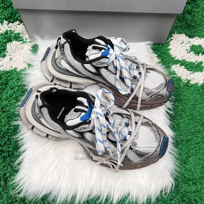 Balenciaga Balenciaga Blue and White Sneakers 3XL. Size US 10.5 / EU 43-44 - 5 Thumbnail