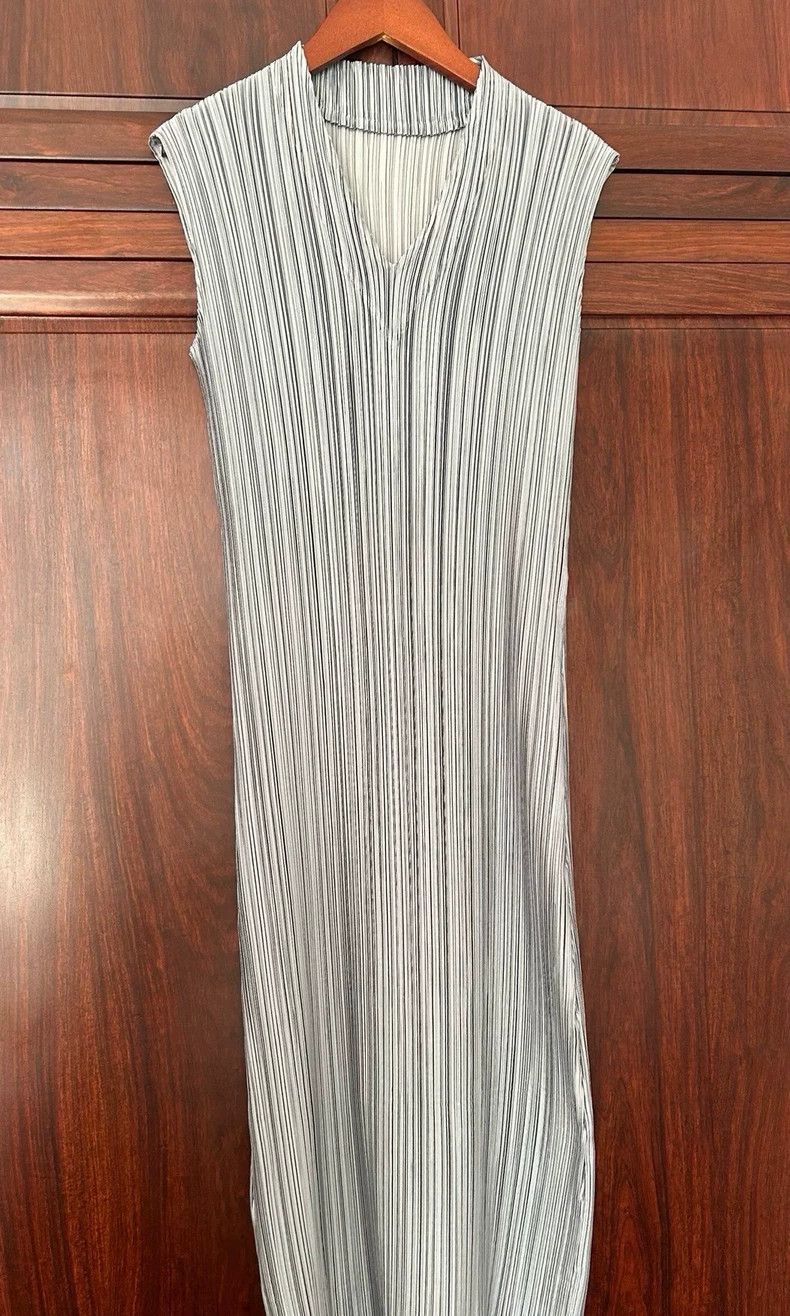 Issey Miyake Grey dress