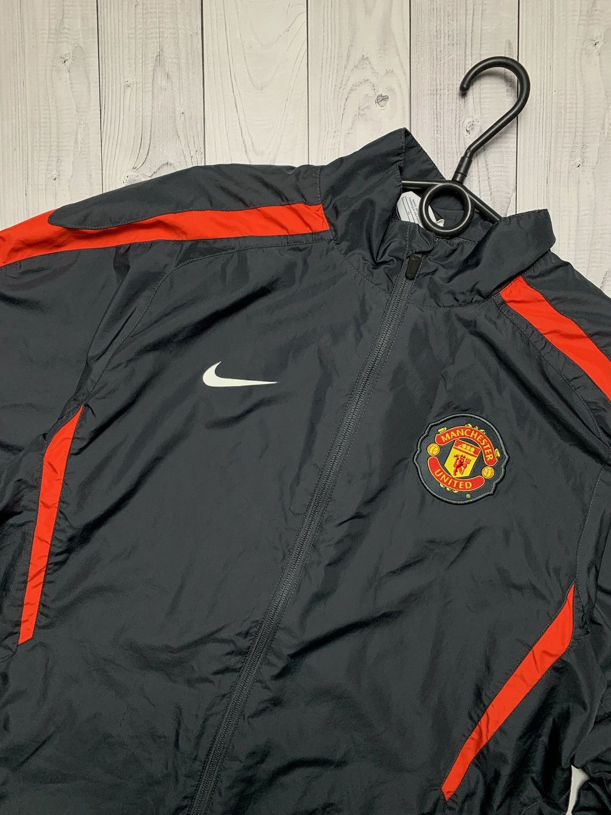 Vintage Vintage Nike Manchester United soccer track jacket L logo Size US L / EU 52-54 / 3 - 2 Thumbnail