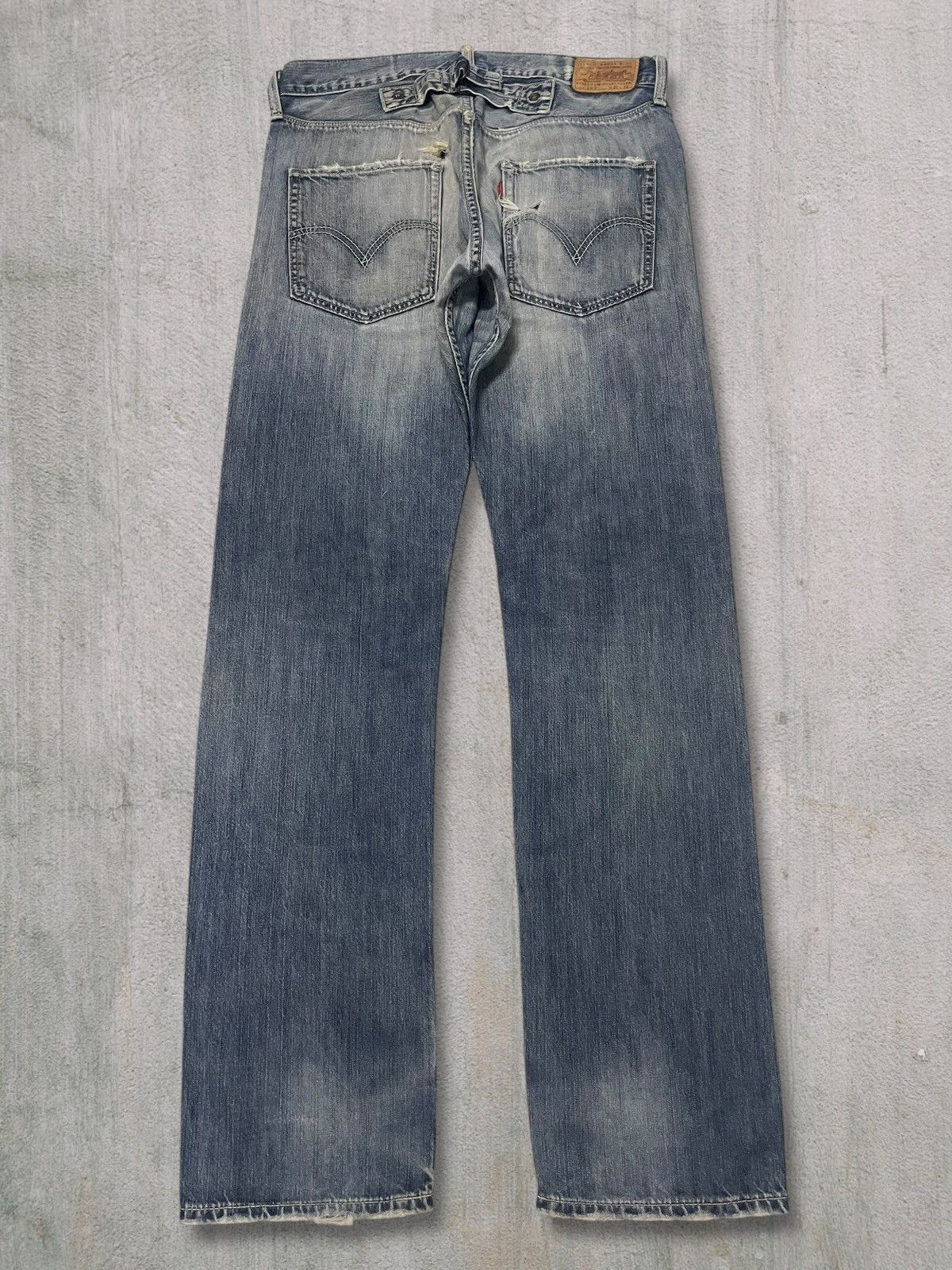 Levi's Vintage Clothing Vintage Levi’s 202 Back Buckle Distressed Blue Wash Jeans Size US 31 - 1 Thumbnail