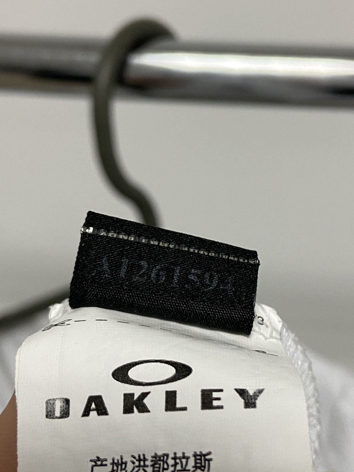 Oakley × Vintage Oakley T Shirt Vintage Big Logo Gorpcore Street Style Y2K Size US M / EU 48-50 / 2 - 8 Thumbnail