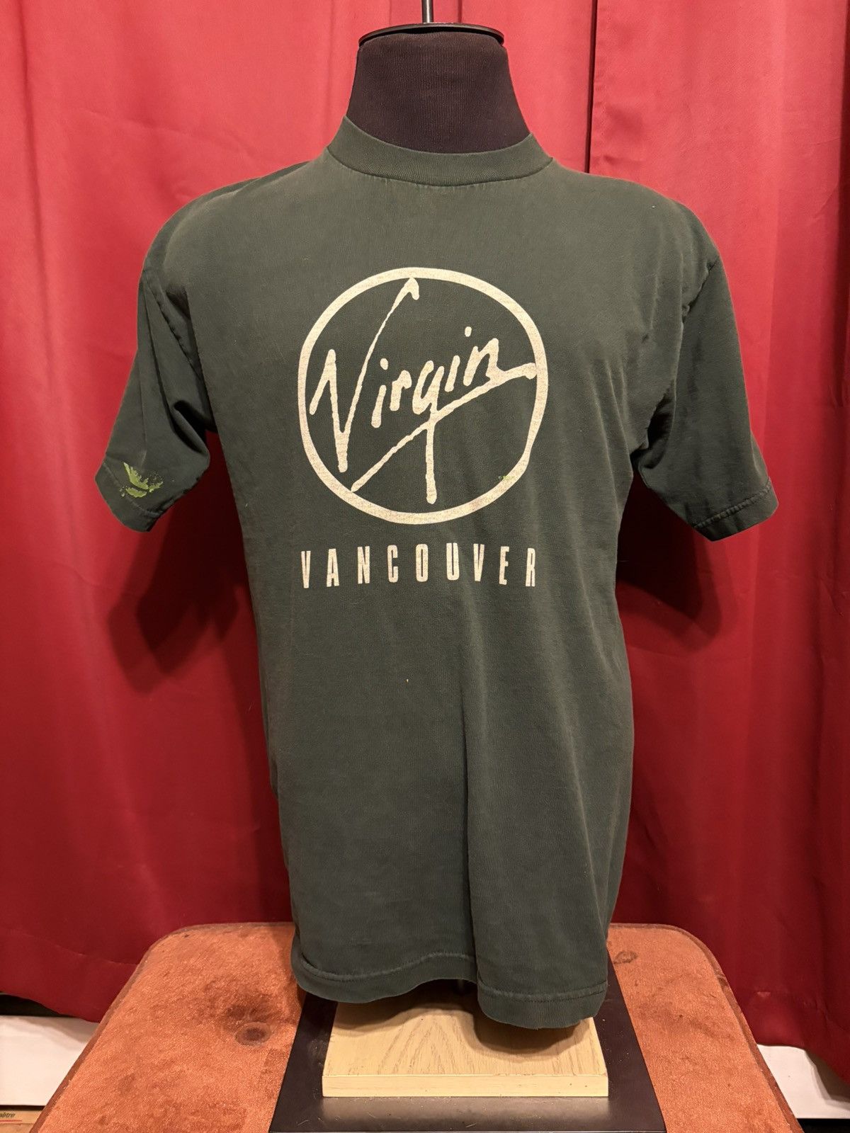 Vintage Vintage Virgin Records Vancouver Tshirt 90’s Souvenir Music Size US L / EU 52-54 / 3 - 1 Thumbnail