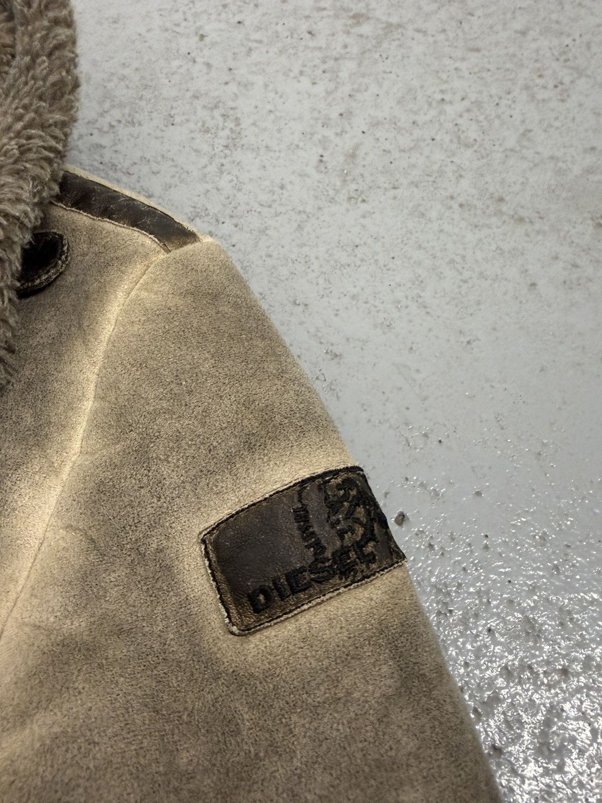 Diesel Vinatge 00s Diesel Lambskin Sherpa Long Neck Jacket Size L / US 10 / IT 46 - 4 Thumbnail