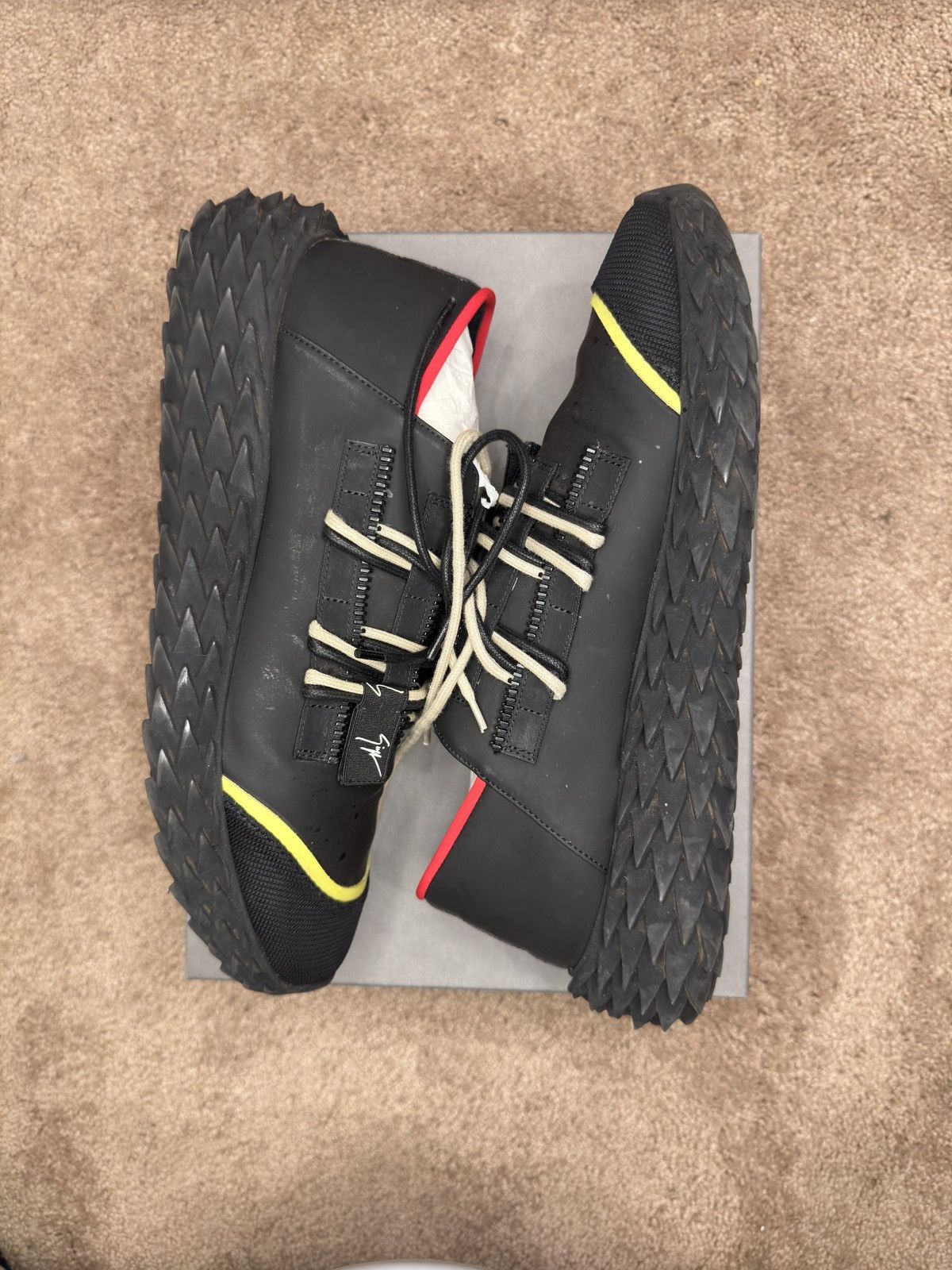 Giuseppe Zanotti Giuseppe Zanotti Urchin Oversized Sole Sneaker Size US 11 / EU 44 - 2 Thumbnail