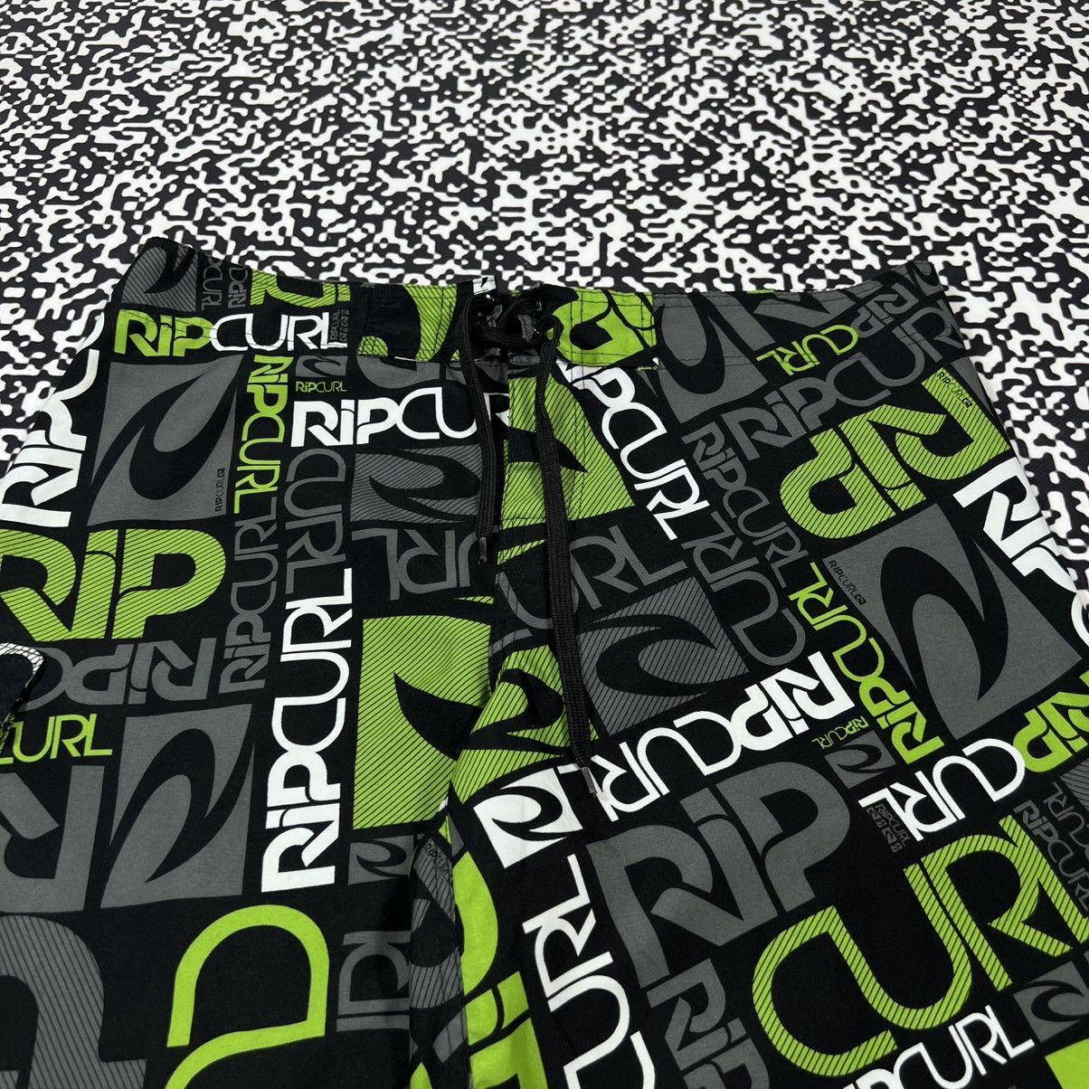 Rip Curl Vintage Y2K Rip Curl Surf Style Monogram Retro Shorts Size US 31 - 6 Thumbnail