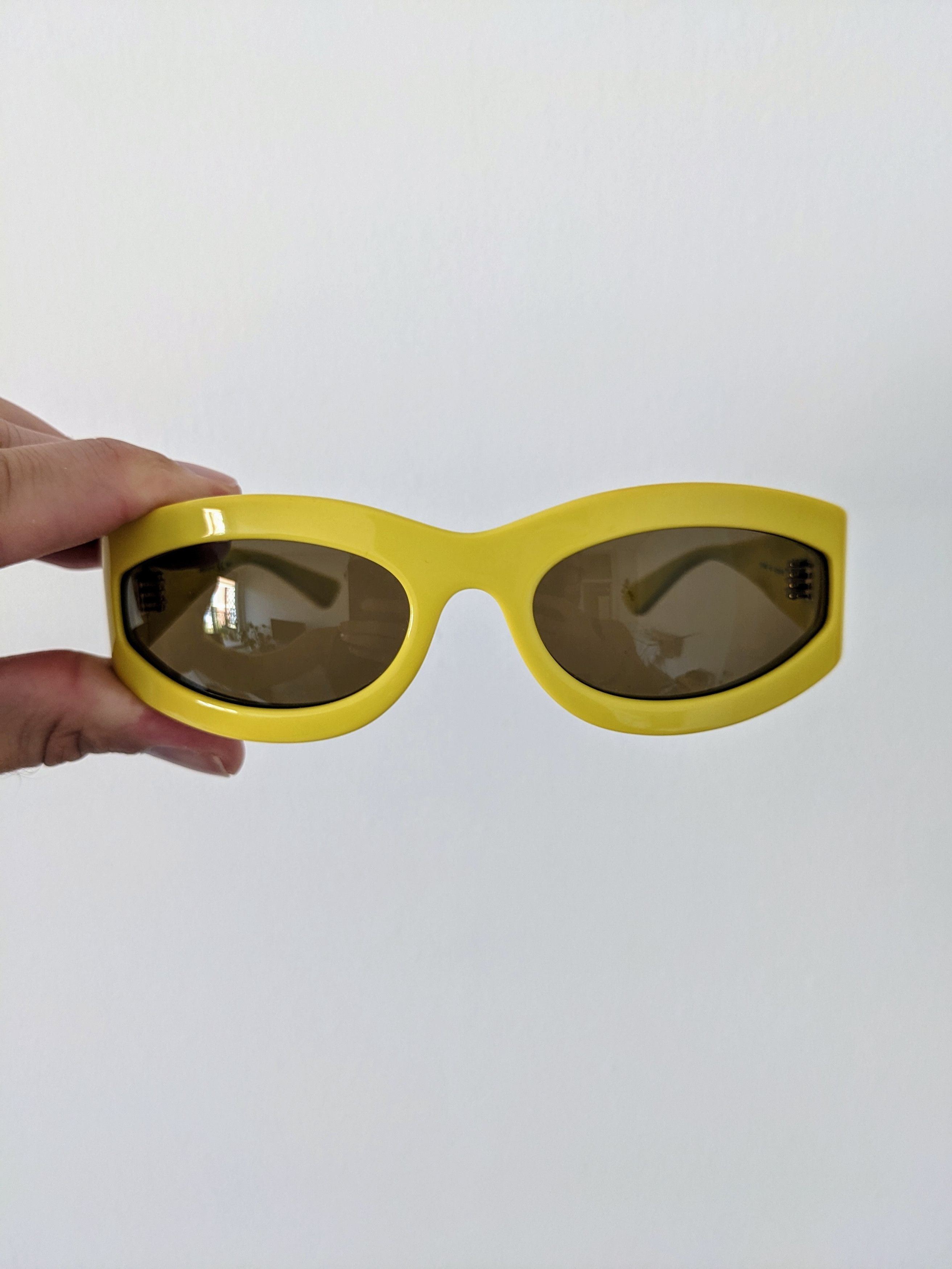 Bottega Veneta Yellow Oval Sunglasses Size ONE SIZE - 4 Thumbnail
