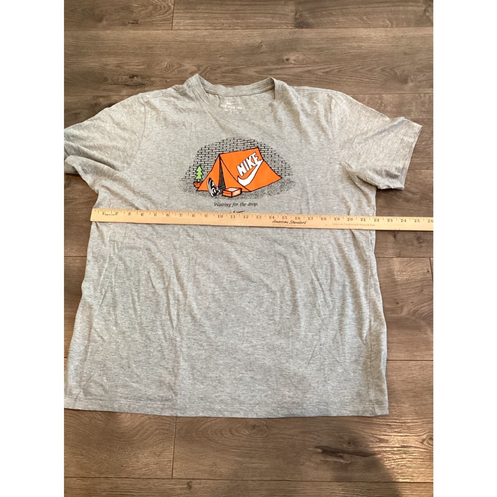 Nike VINTAGE Nike T-Shirt Men's Large Gray "Waiting for the Drop" Sneakerhead Camping Size US L / EU 52-54 / 3 - 3 Thumbnail