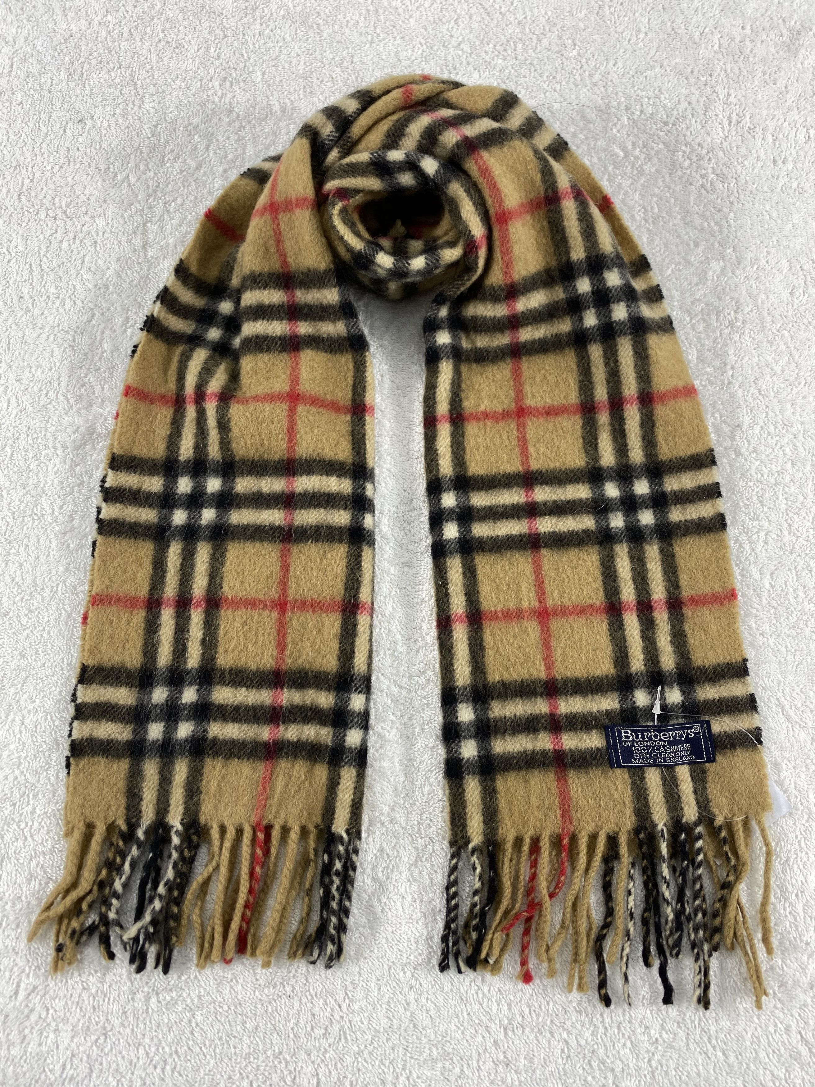 Burberry Vintage Burberry Scarf/Muffler/Neckwear MF738 Size ONE SIZE - 1 Thumbnail