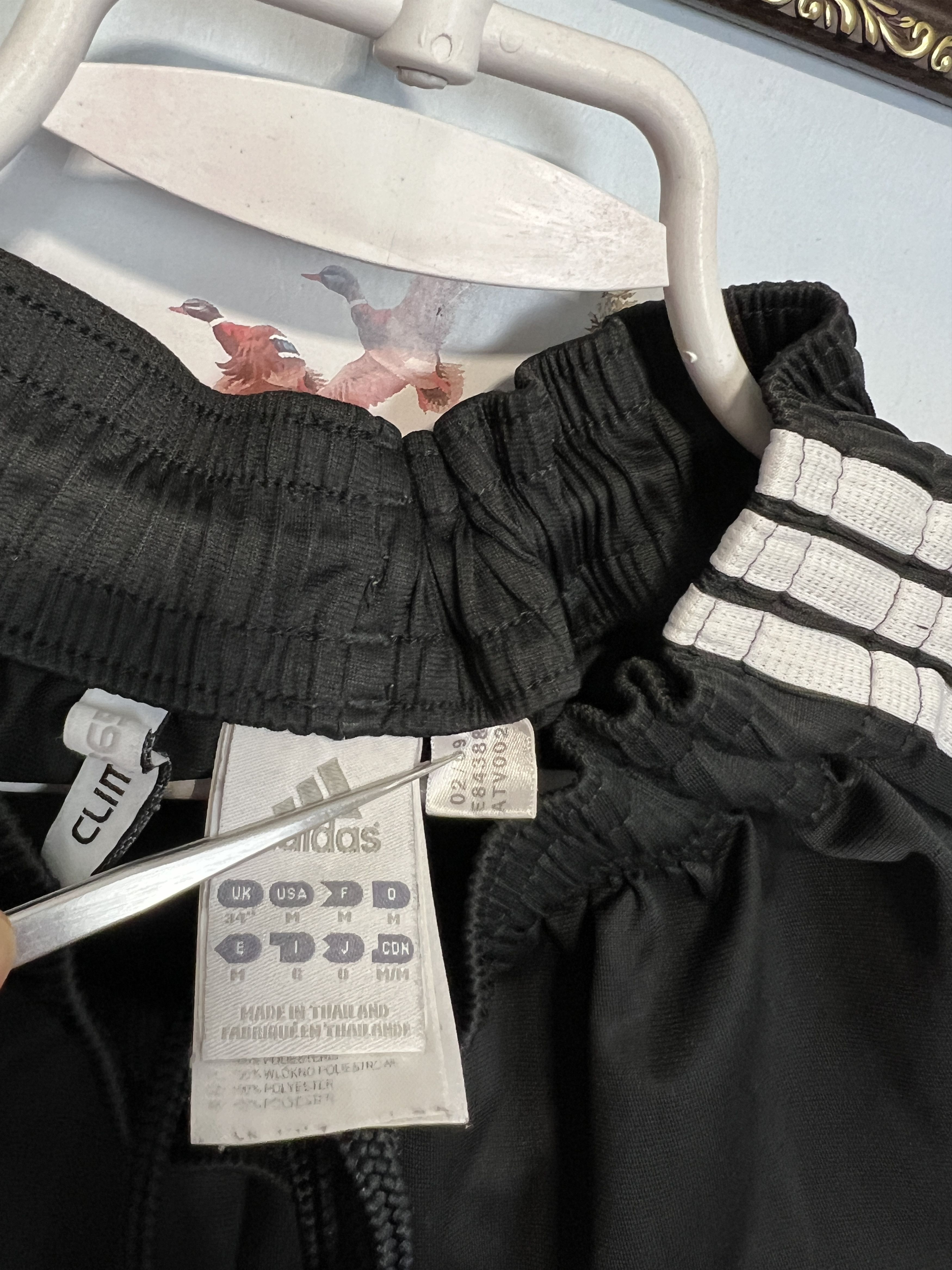 Adidas Vintage Adidas Newcastle United Football Shorts Soccer Track Size US 32 / EU 48 - 7 Thumbnail
